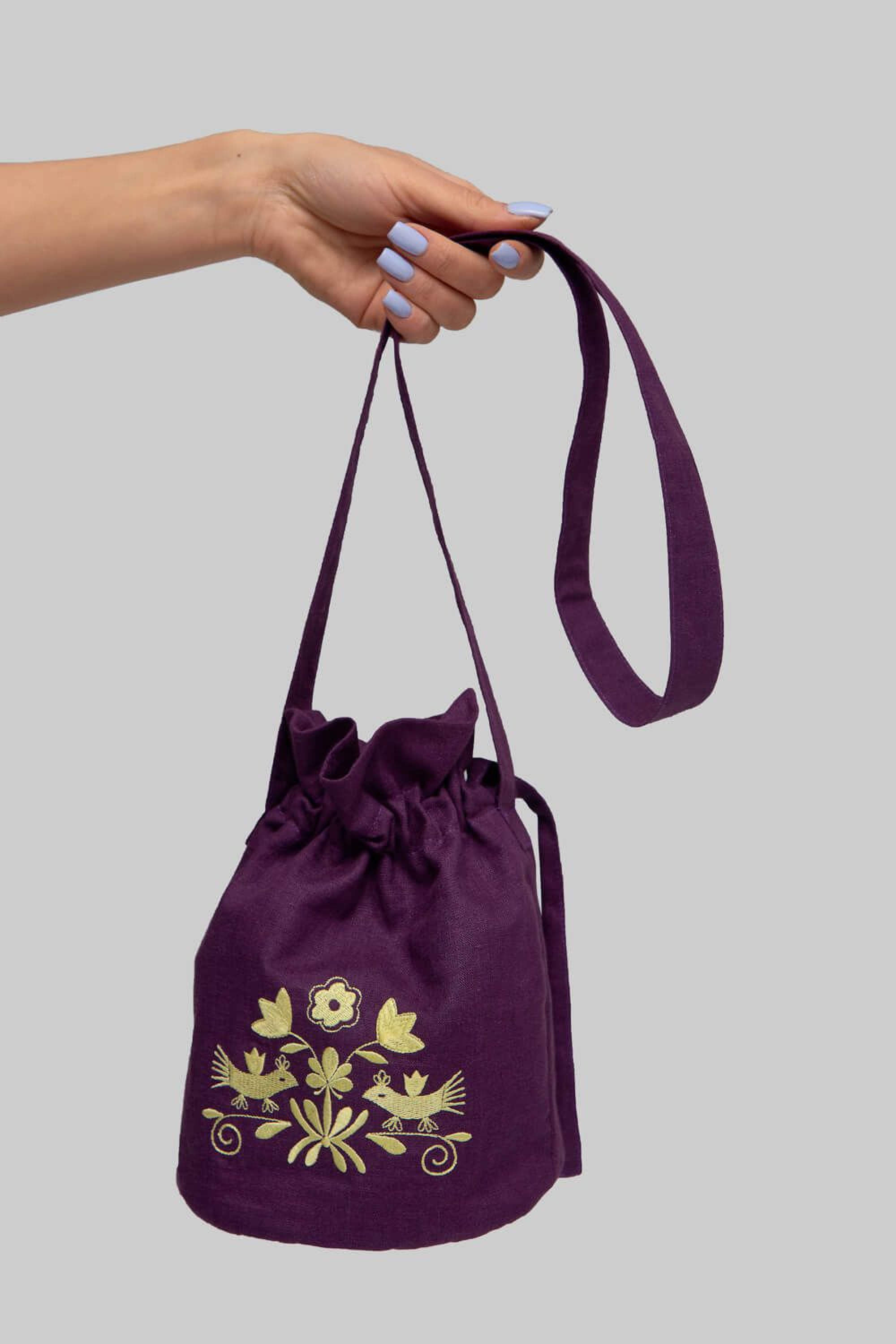 Embroidered bag oval violet Embroidered bag oval violet