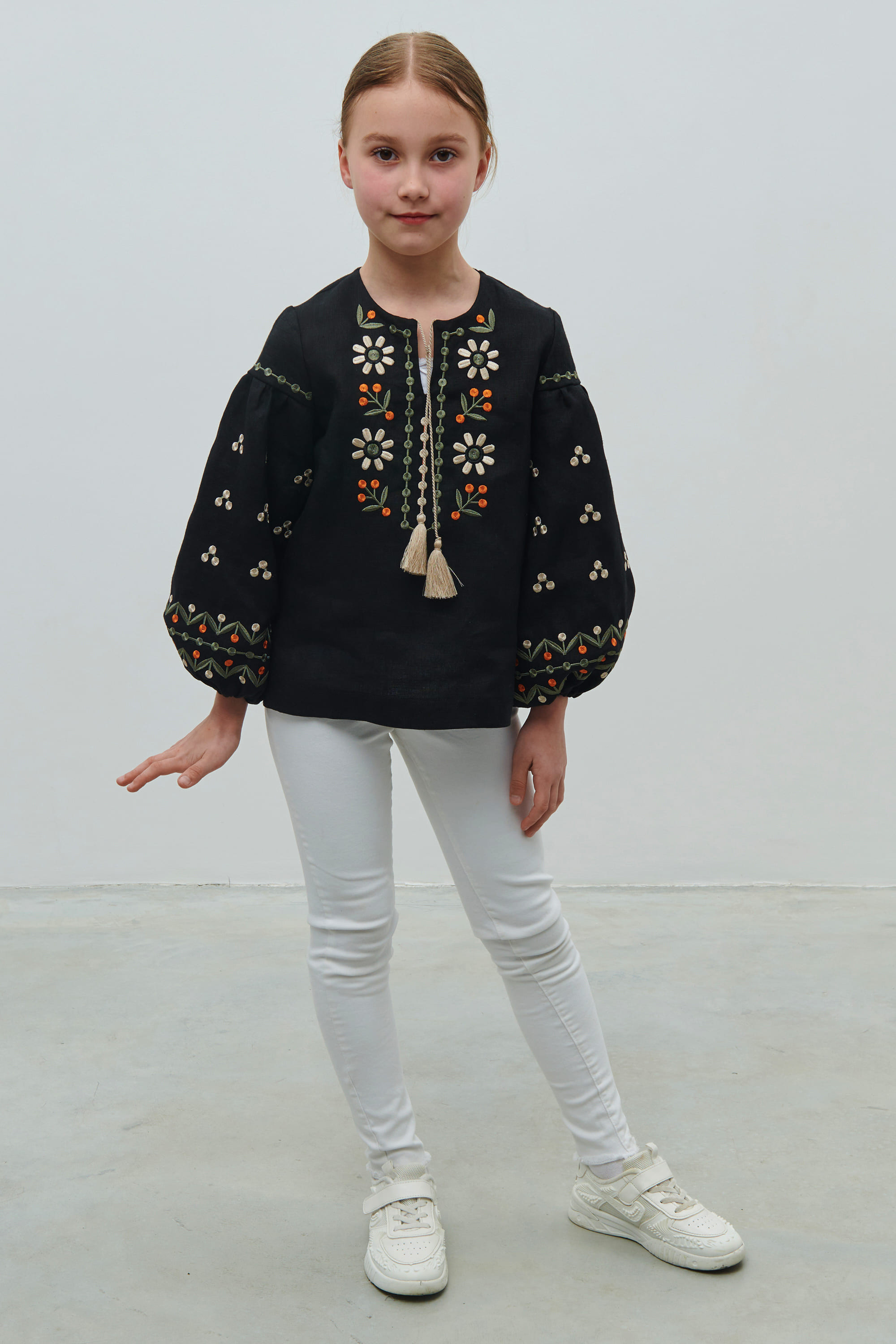 Black linen blouse for girls Rozkvit