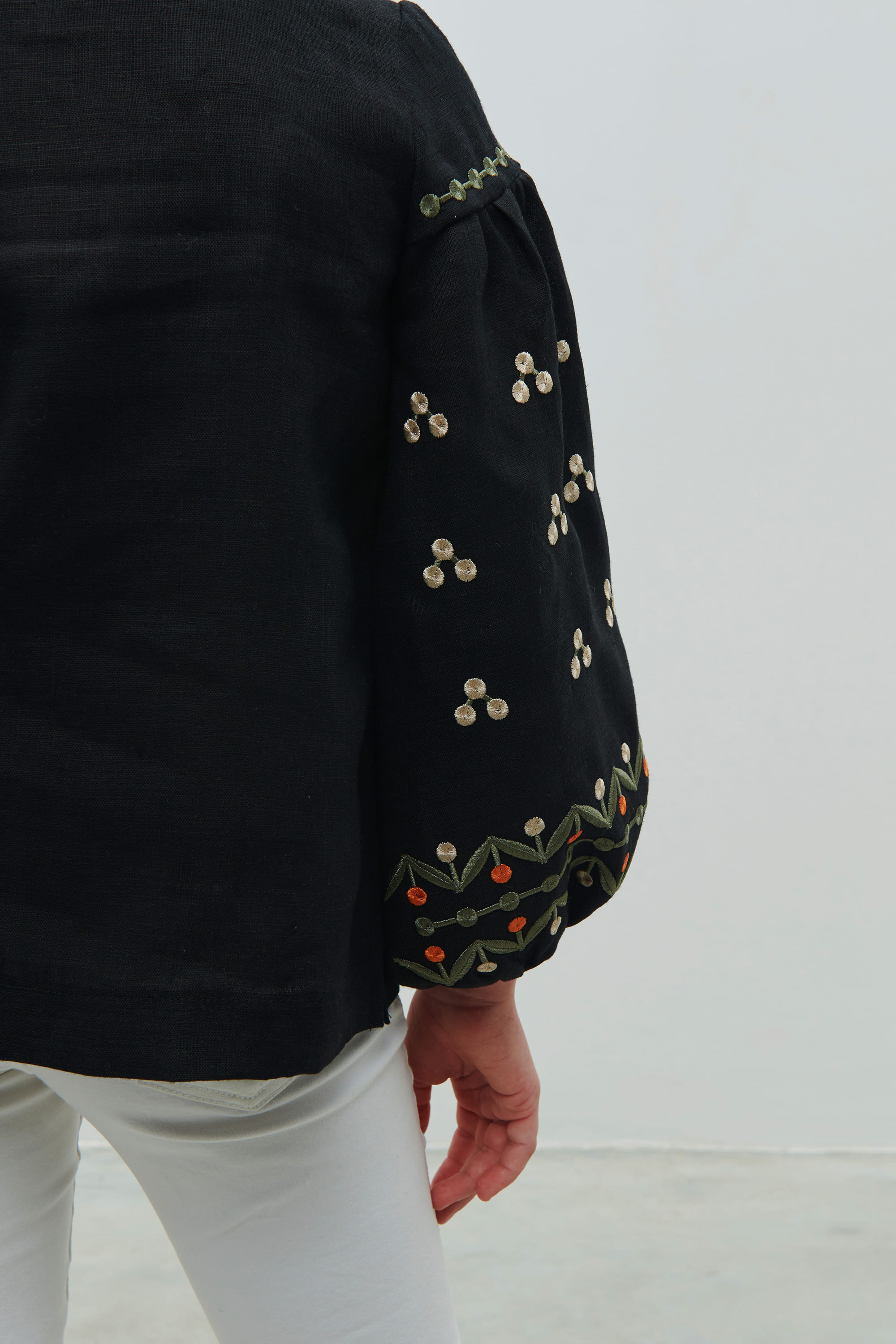 Black linen blouse for girls Rozkvit | 110