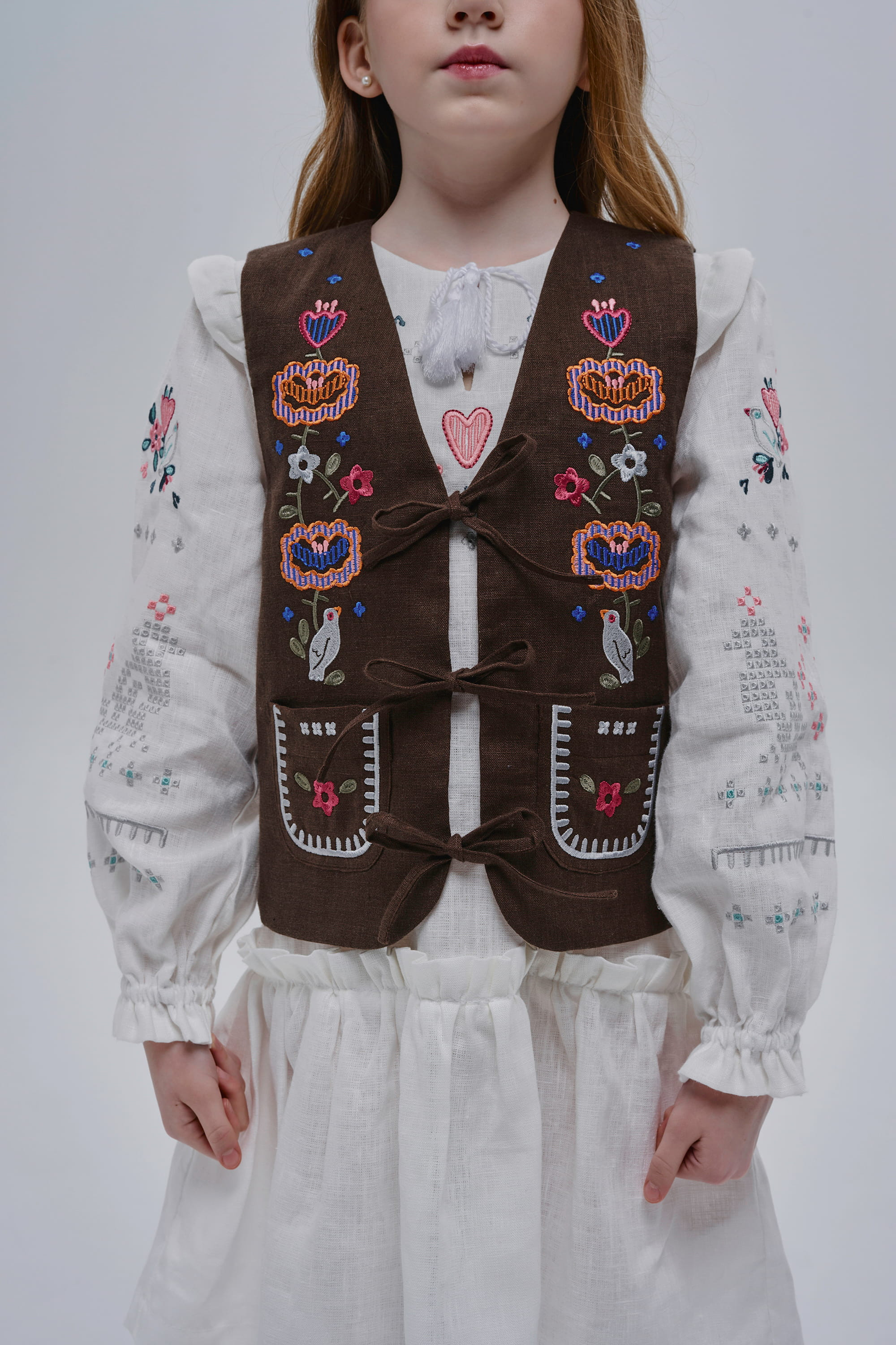 Embroidered brown vest for girl Malvy