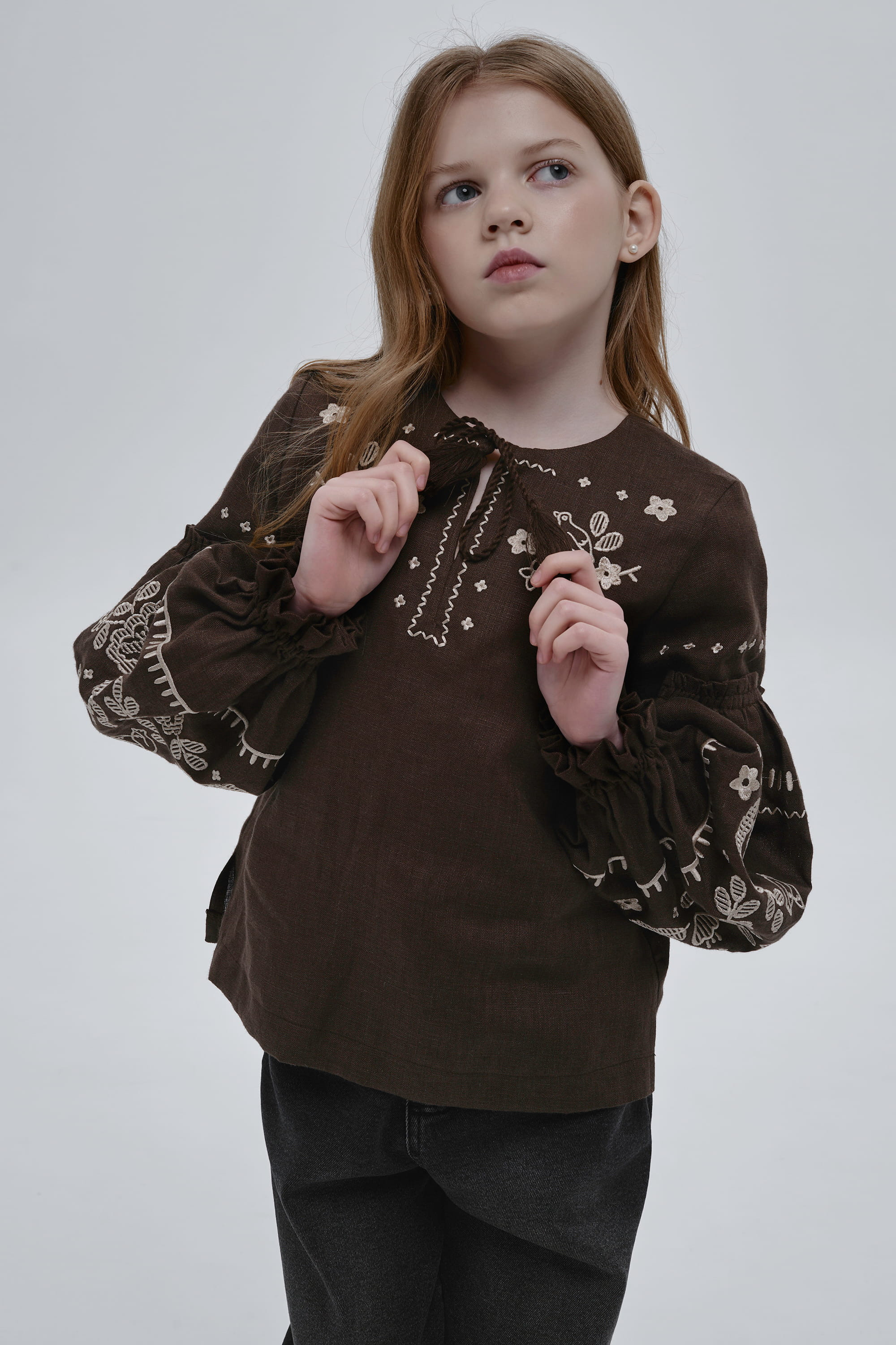 Embroidered brown blouse for girl Guli-Guli | 110