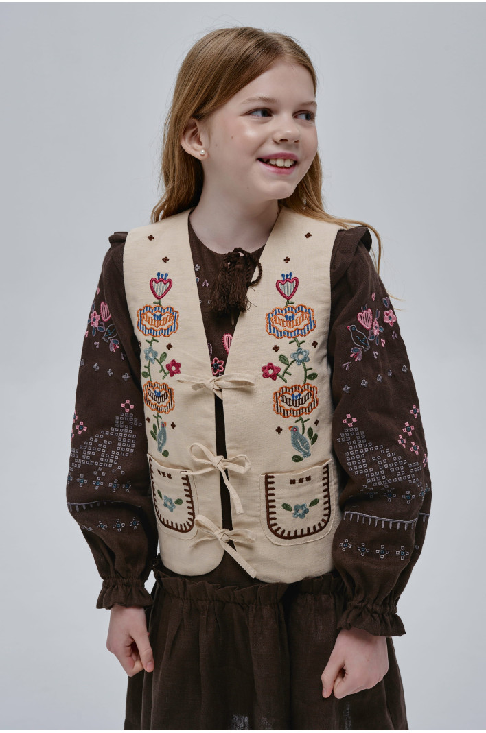 Embroidered beige vest for girl Malvy | 116-122
