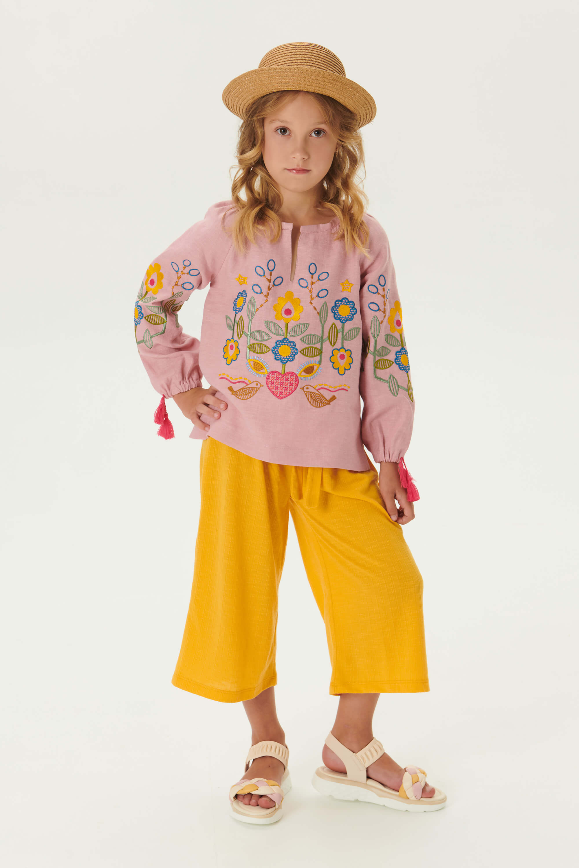 Embroidered shirt for girls Love Ukraine | 146 Embroidered shirt for girls Love Ukraine | 146