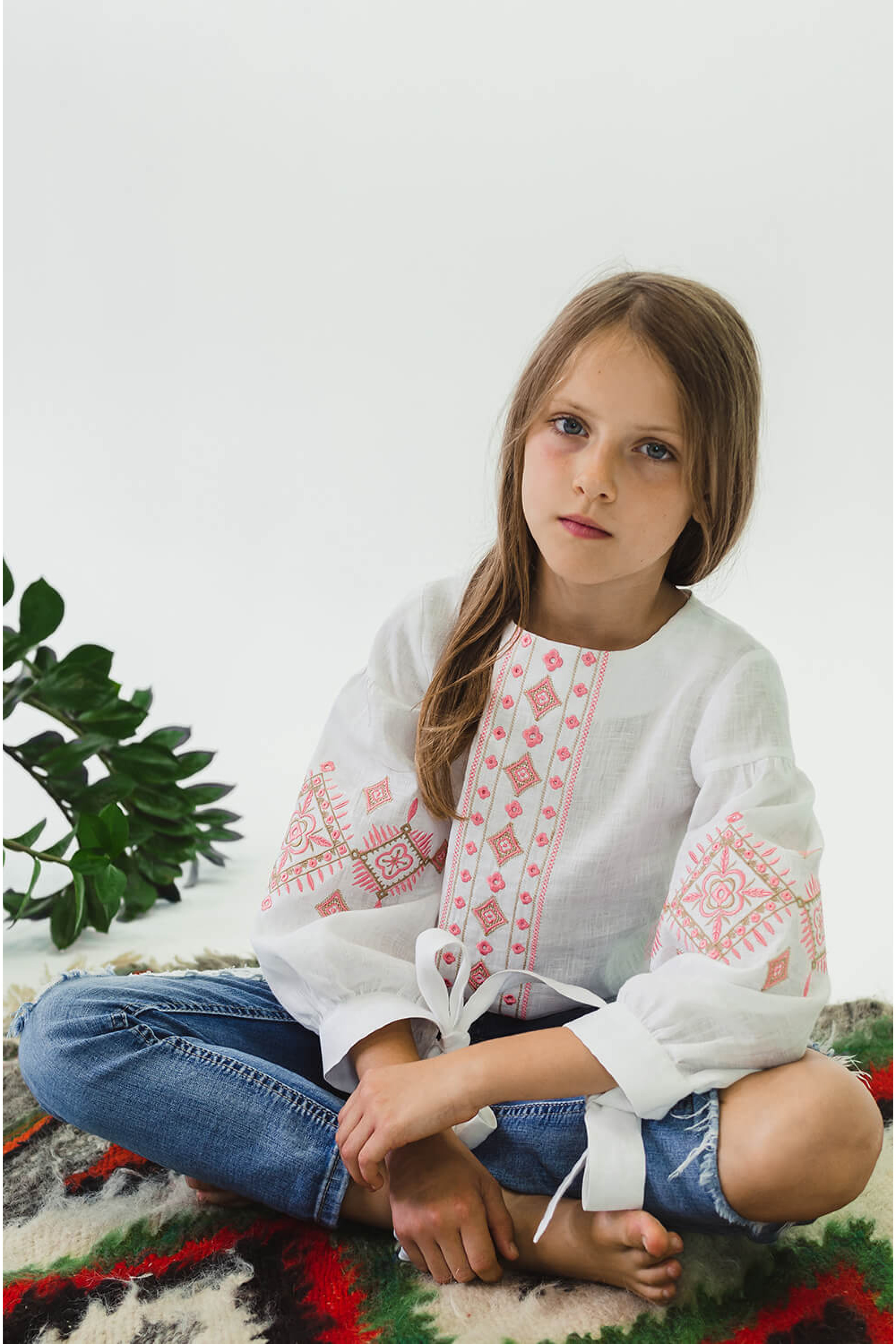 Вишита блуза для дівчинки з бантами White | 140