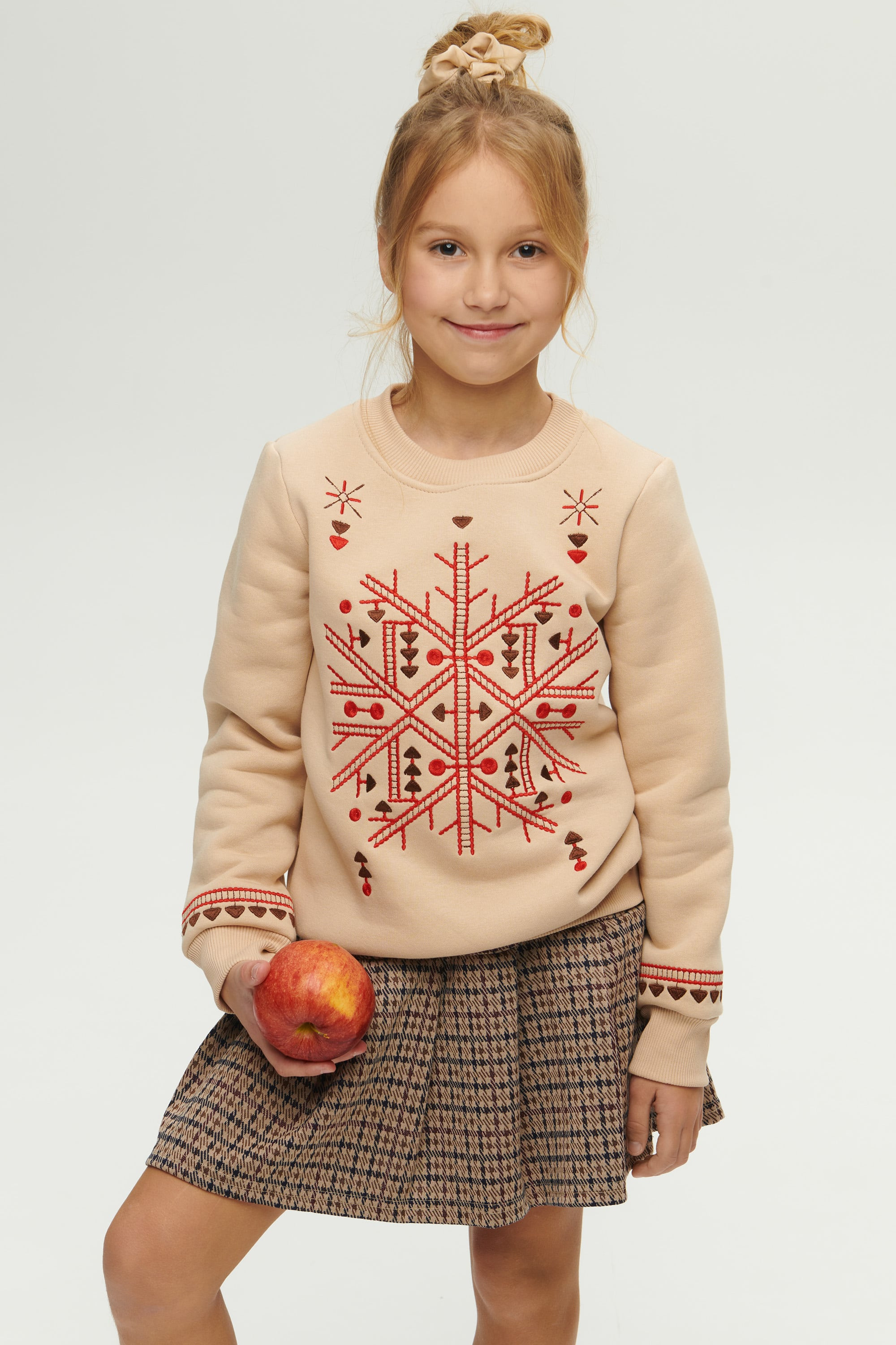 Christmas beige sweatshirt for a girl