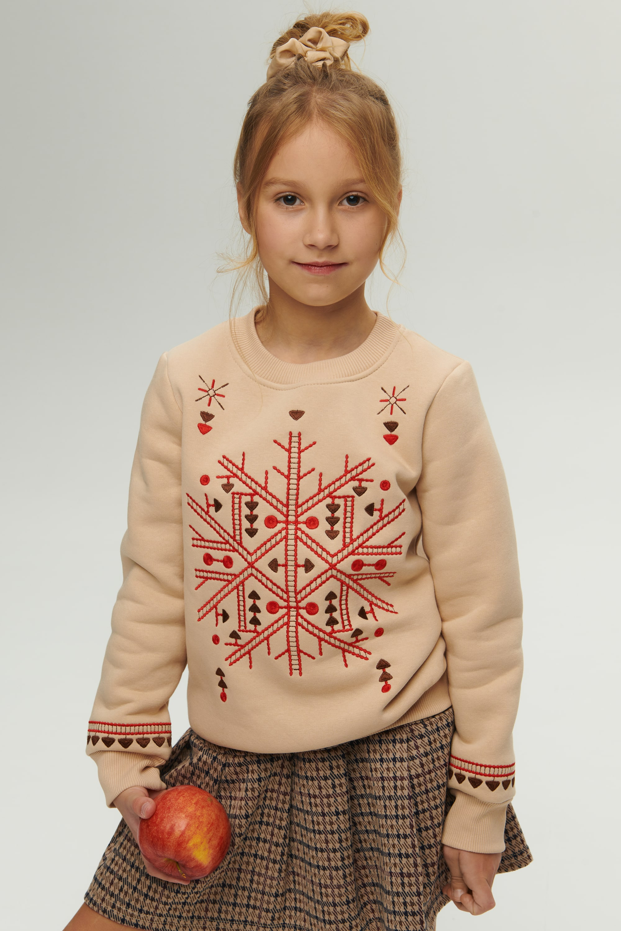Christmas beige sweatshirt for a girl | 80