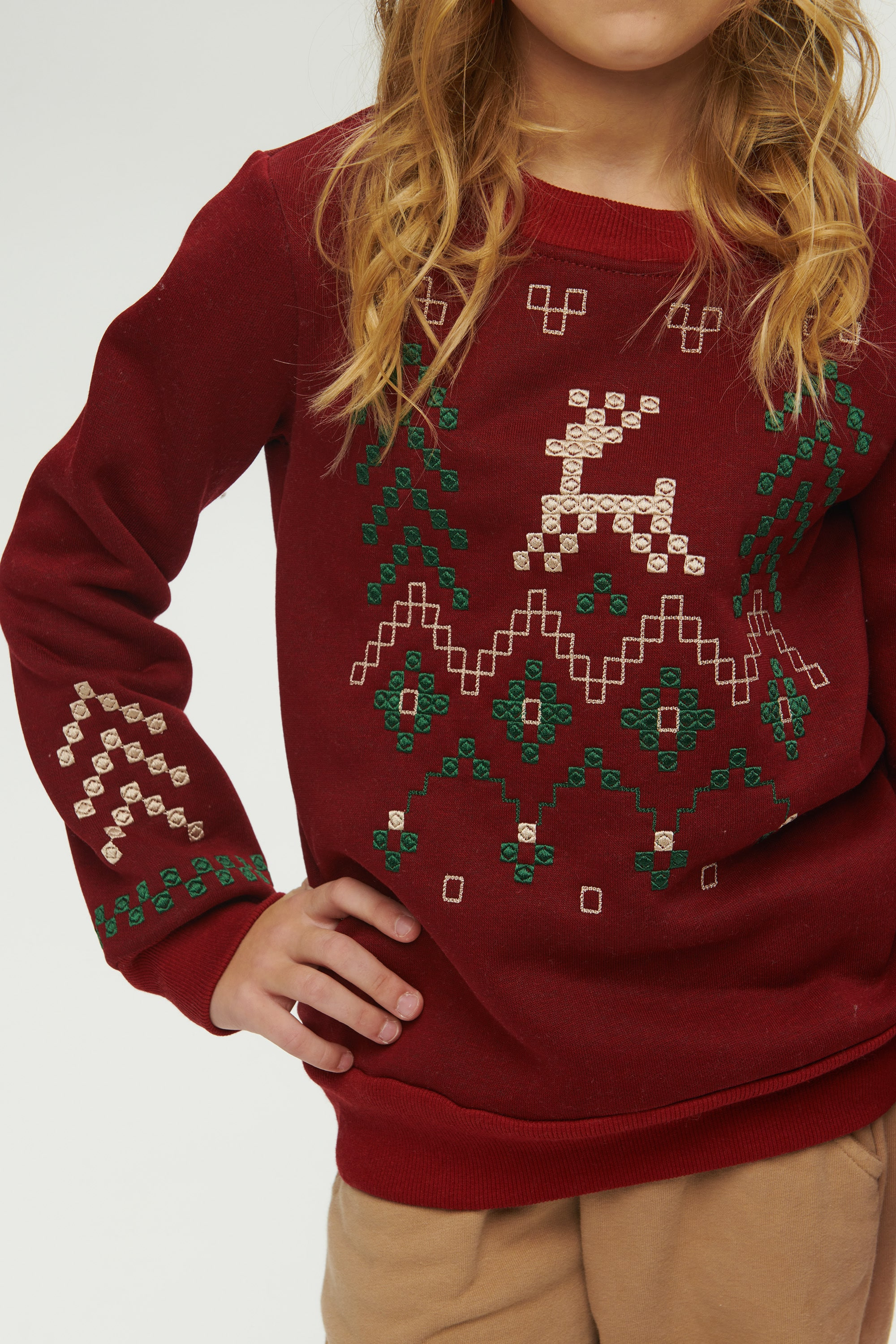 Christmas burgundy sweatshirt for a girl December | 80