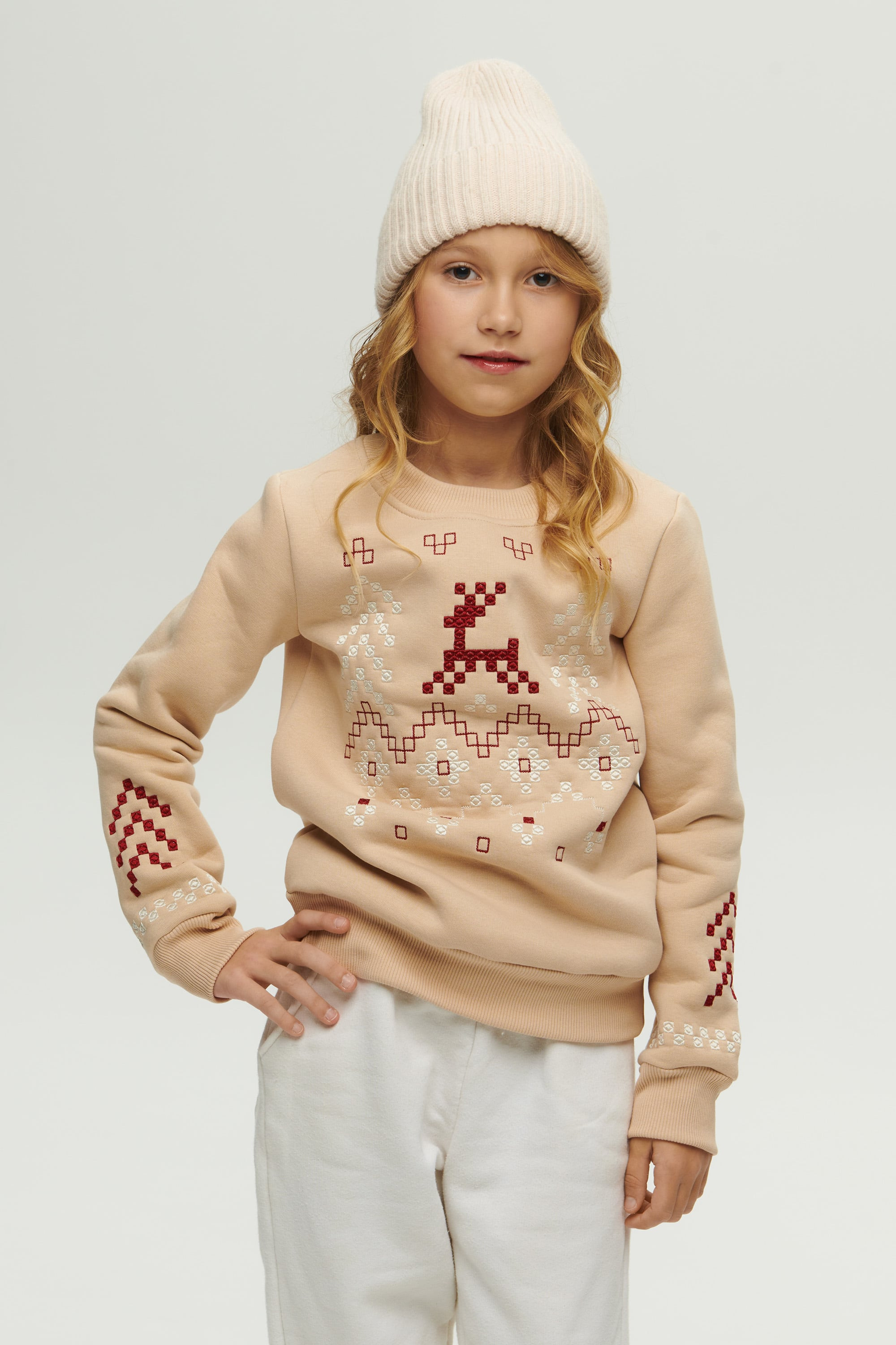 Christmas beige sweatshirt for a girl December | 80