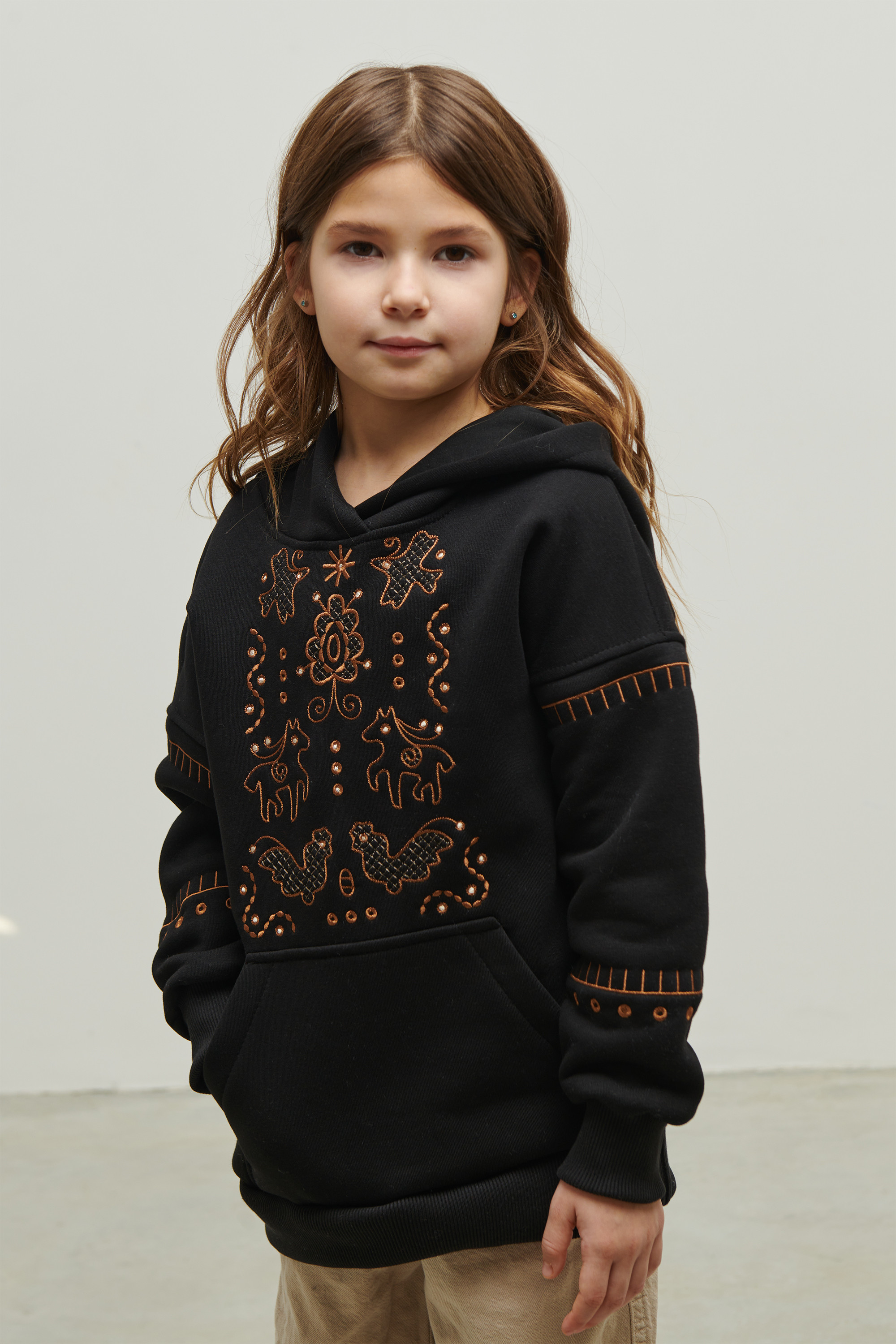 Black hoodie for girls Svyatko | 110