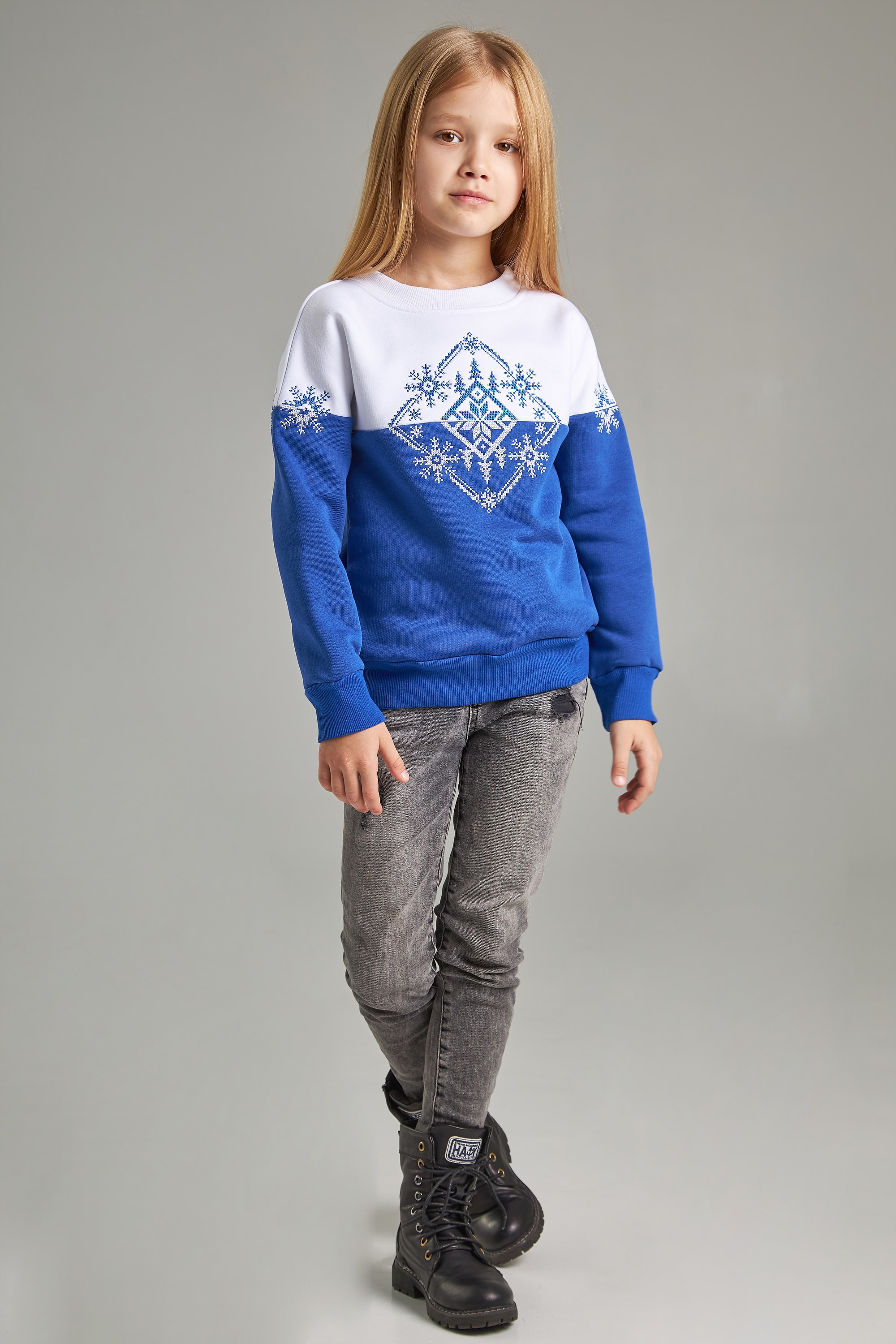 New Year's children's sweaters for two snowflakes blue