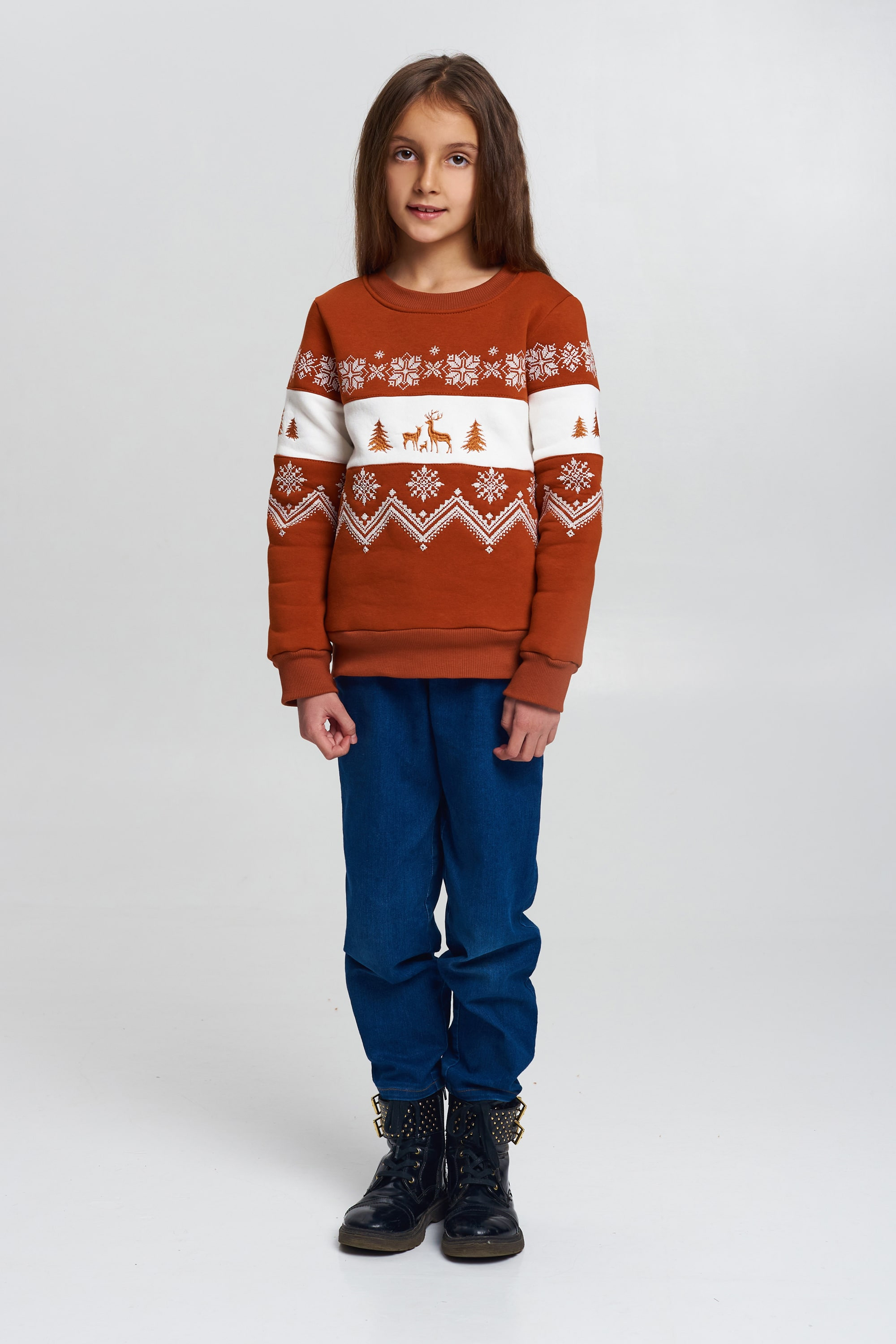 Christmas sweatshirt for a brown girl