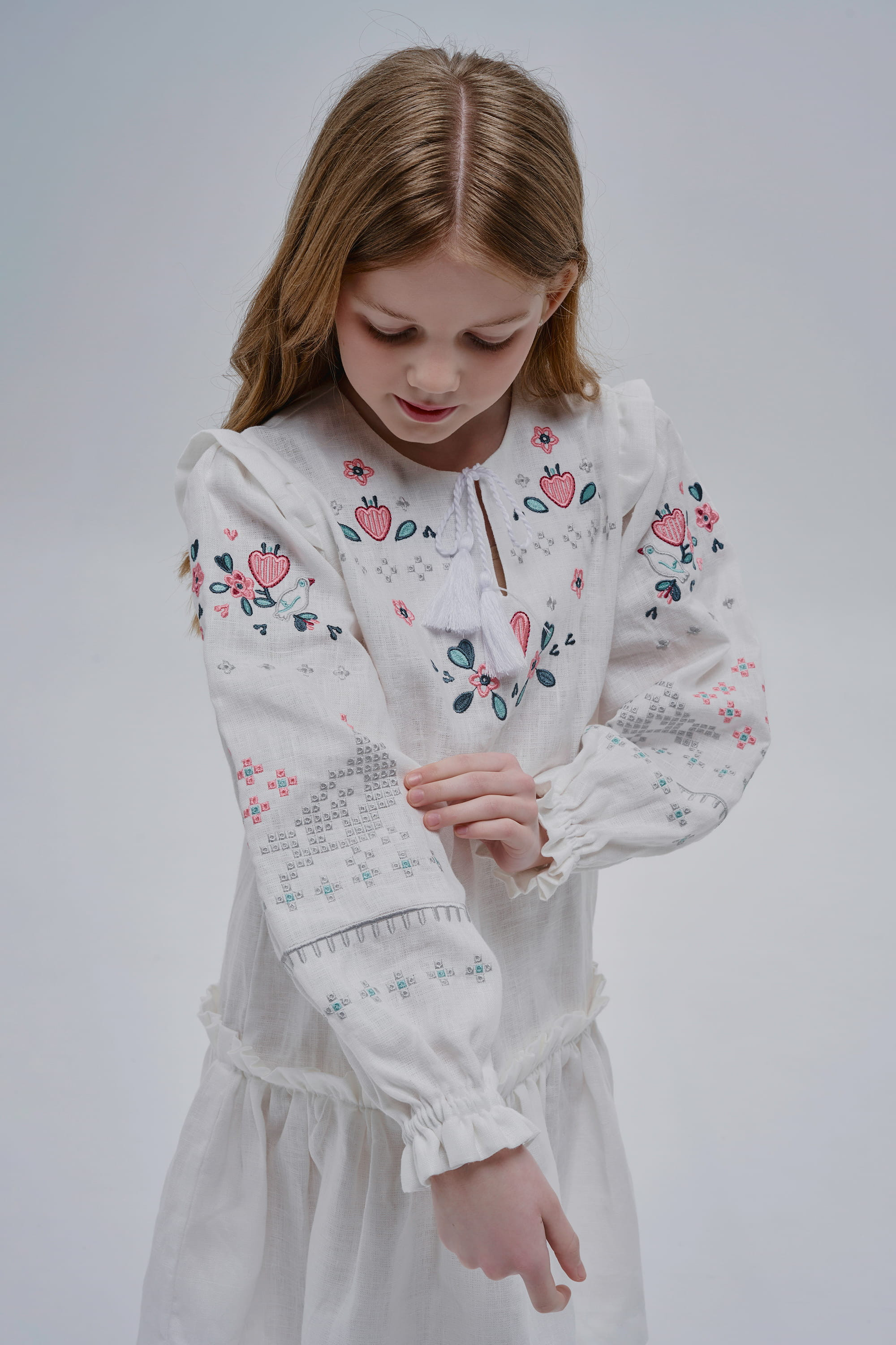 Embroidered white dress for girl Lyalya | 110