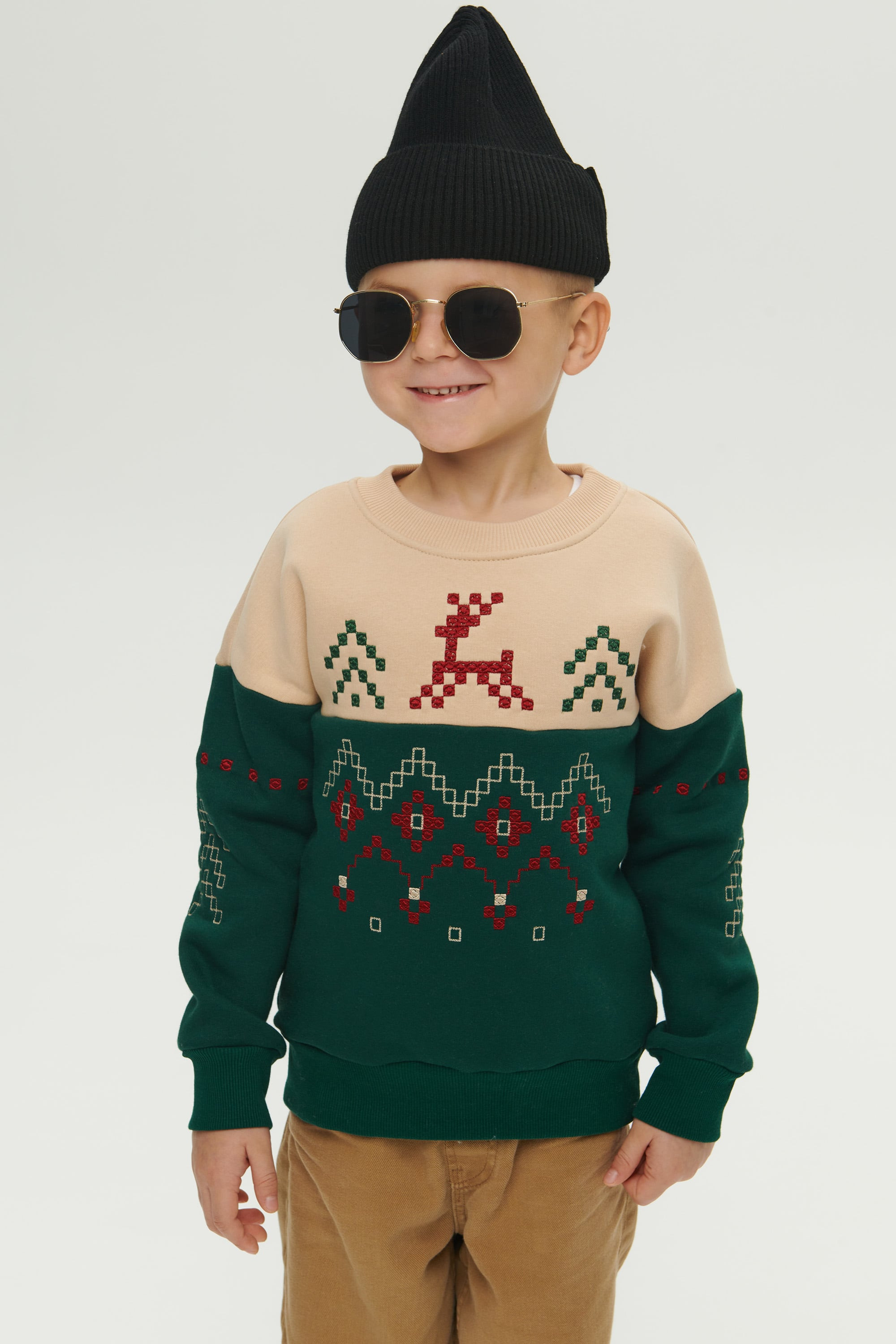 New Year's green sweatshirt for a boy December | 80