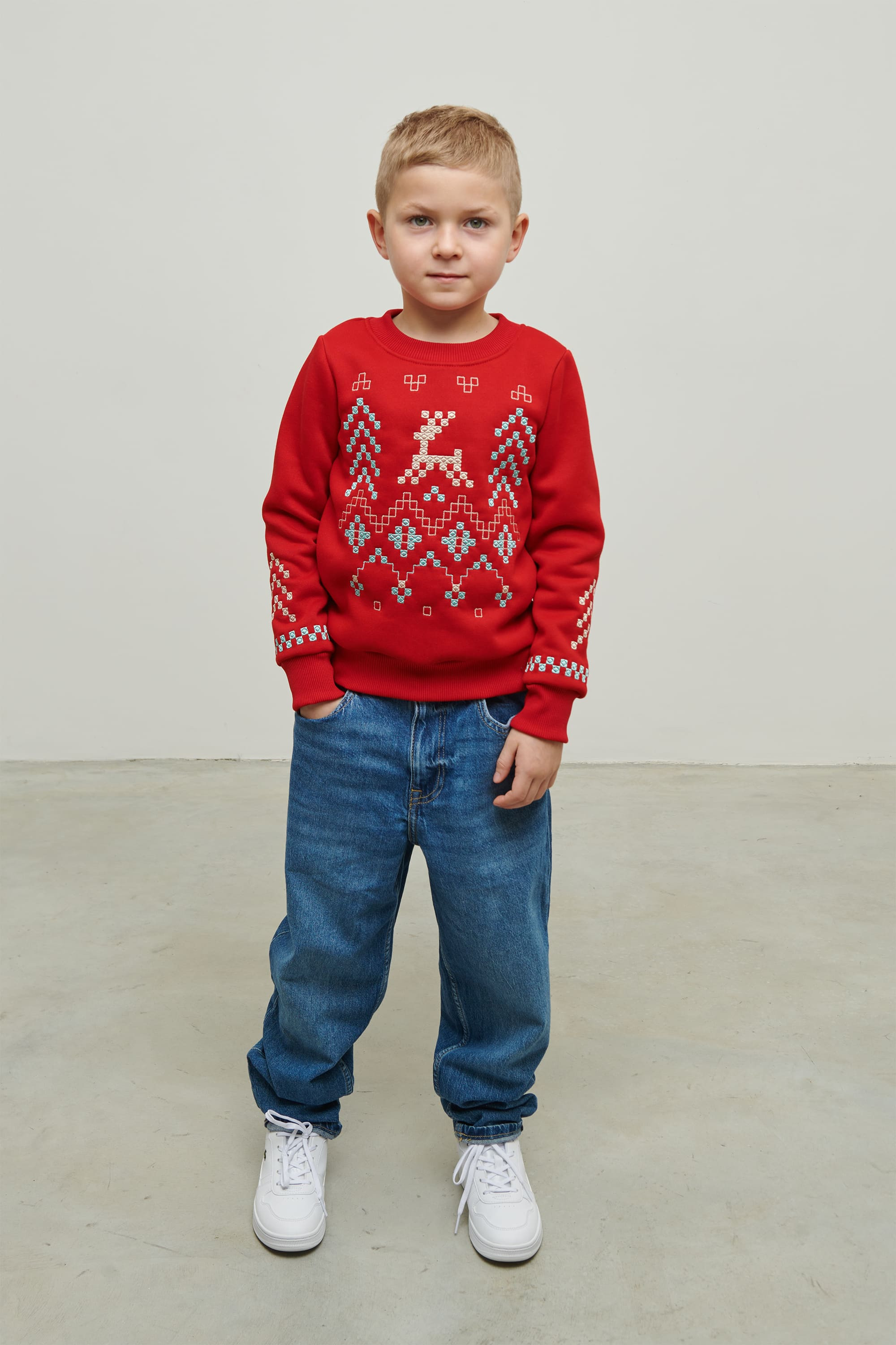 Christmas red sweatshirt for a boy December | 80