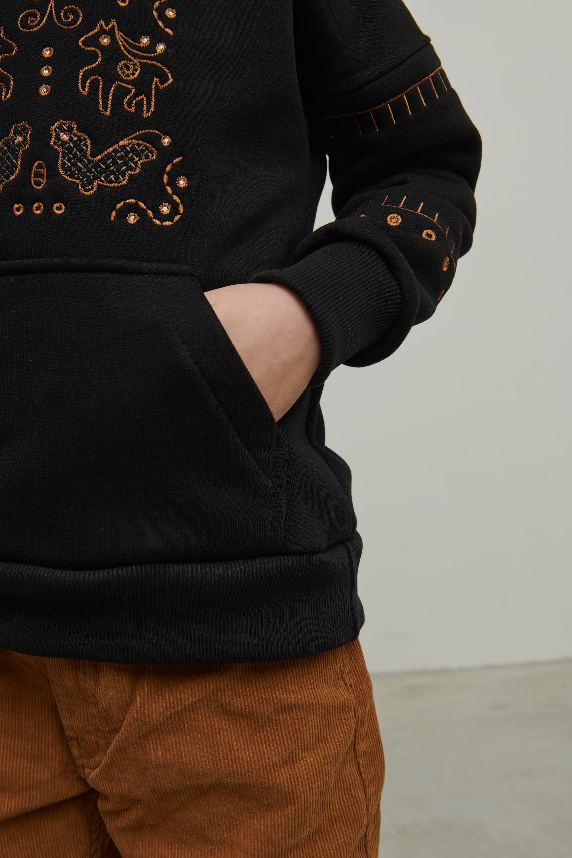 Black hoodie for a boy Svyatko | 110
