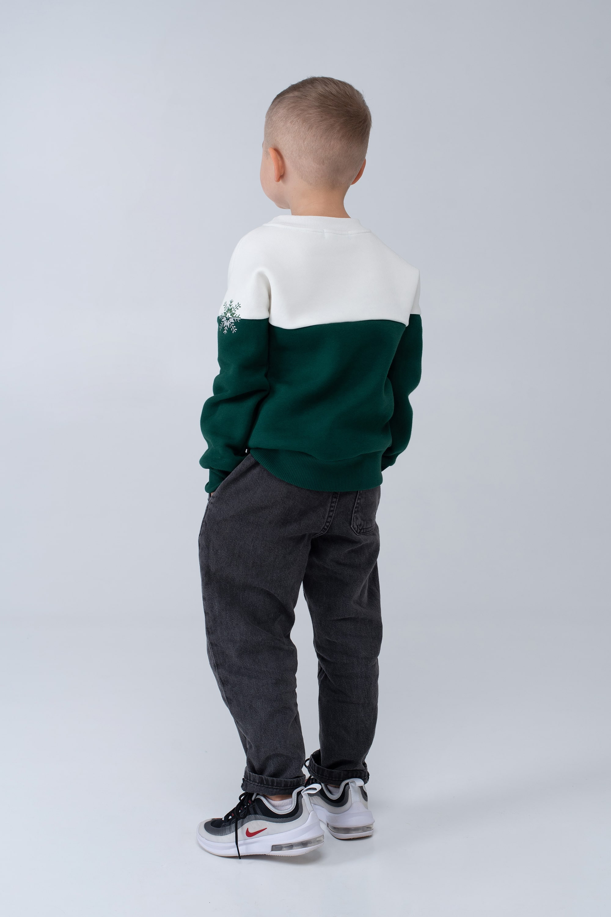 Christmas sweatshirt for a boy Green Snowflake