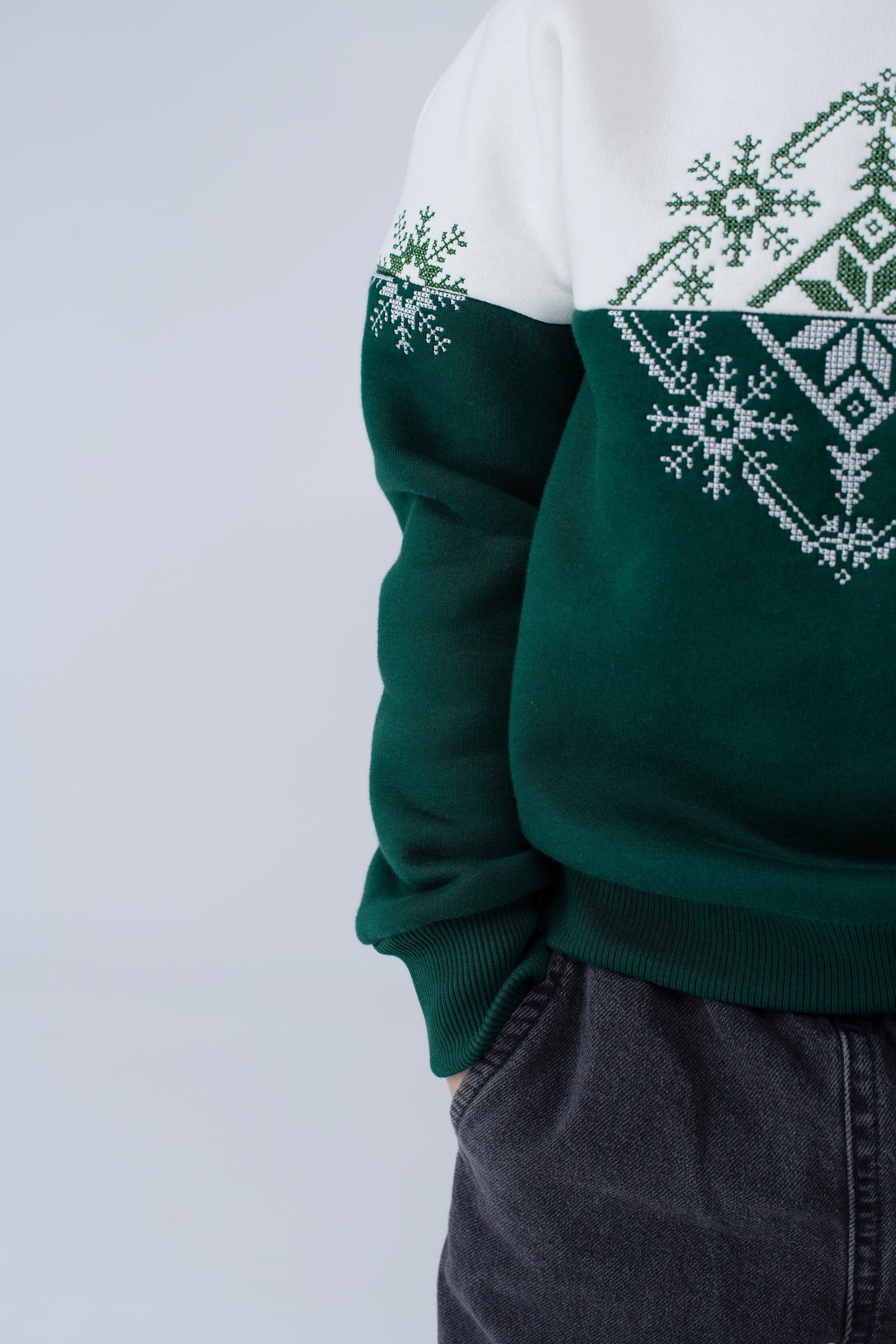 Christmas sweatshirt for a boy Green Snowflake