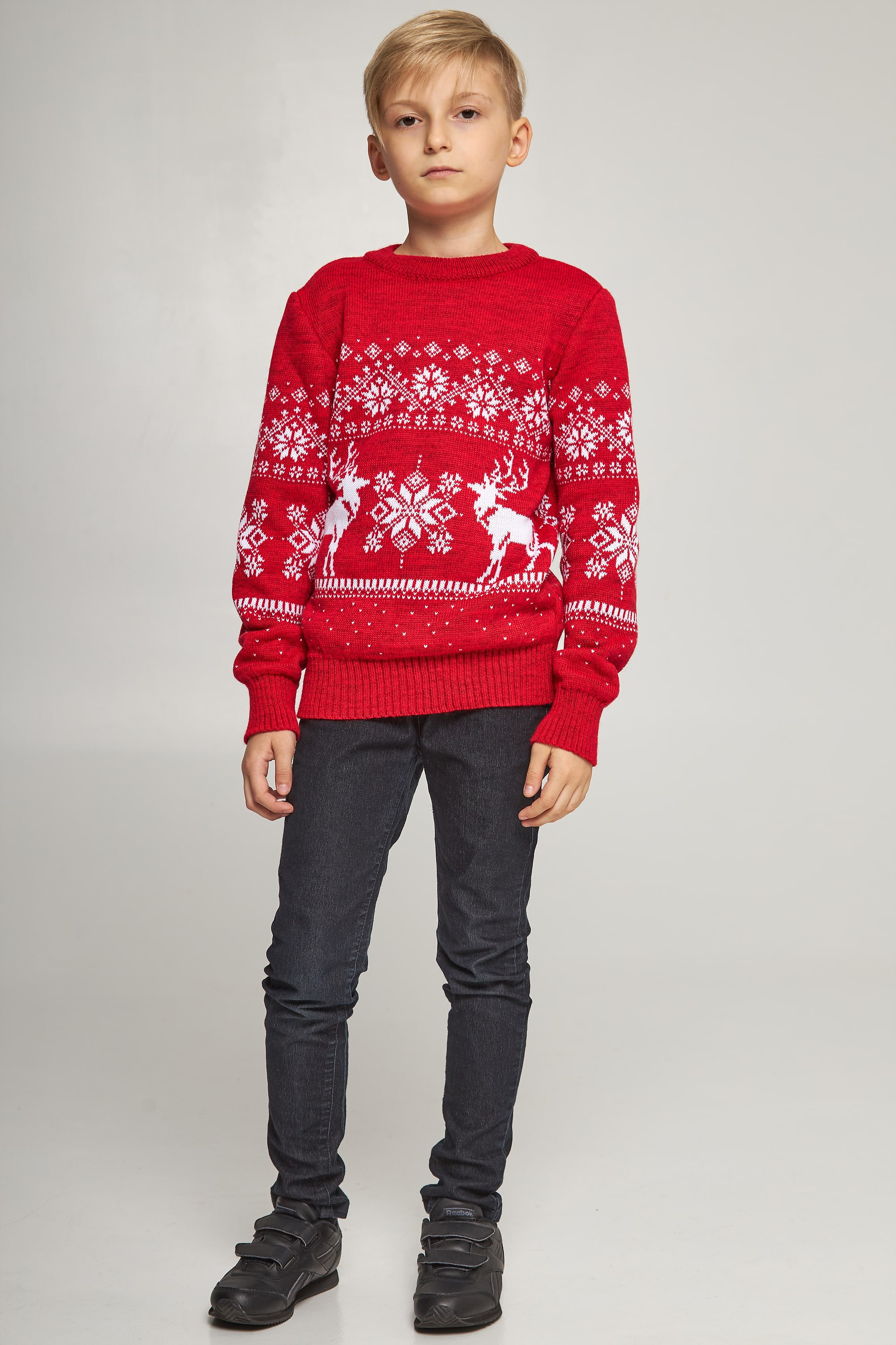 New Year's knitted children's sweaters for two snowflakes with deer red