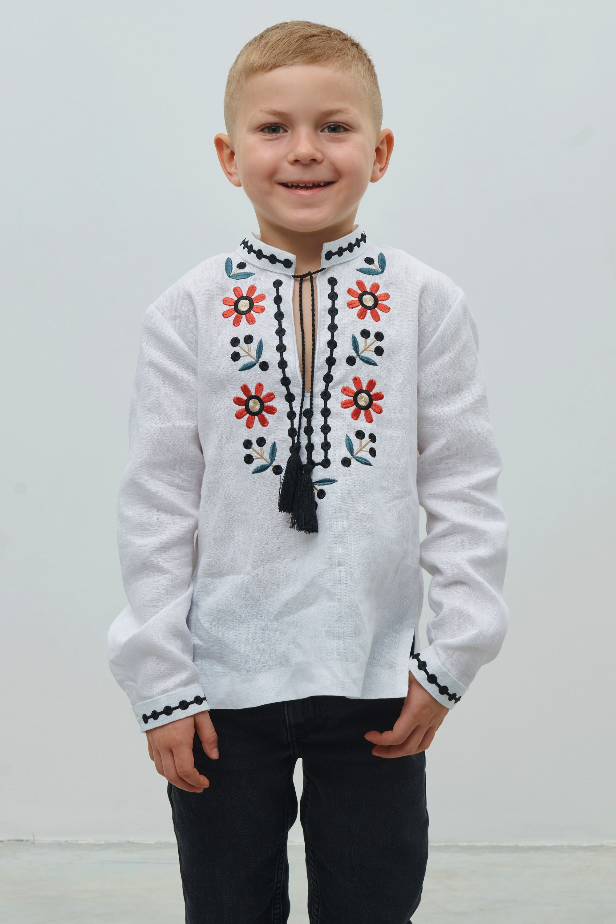 Linen white shirt for a boy Rozkvit