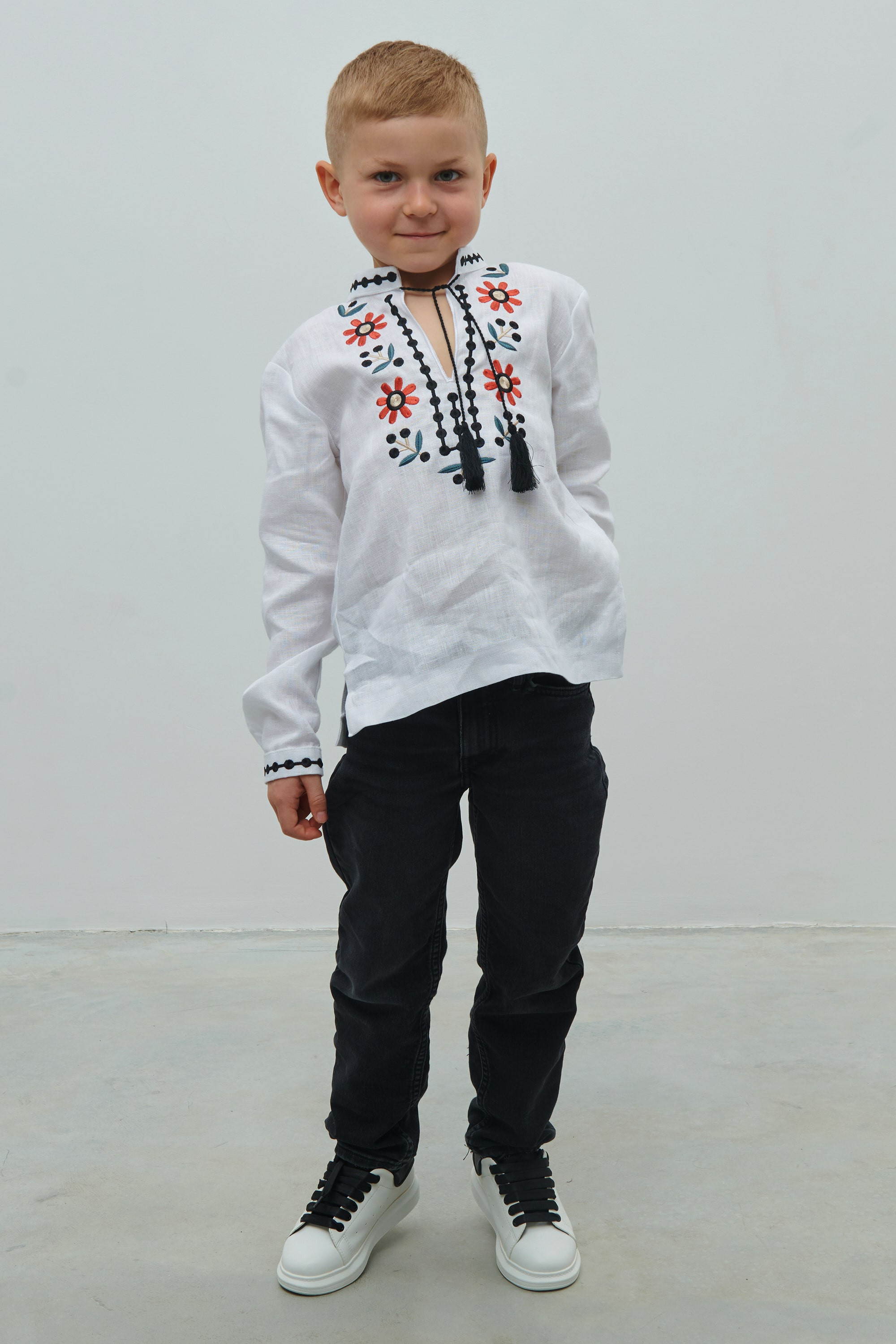 Linen white shirt for a boy Rozkvit