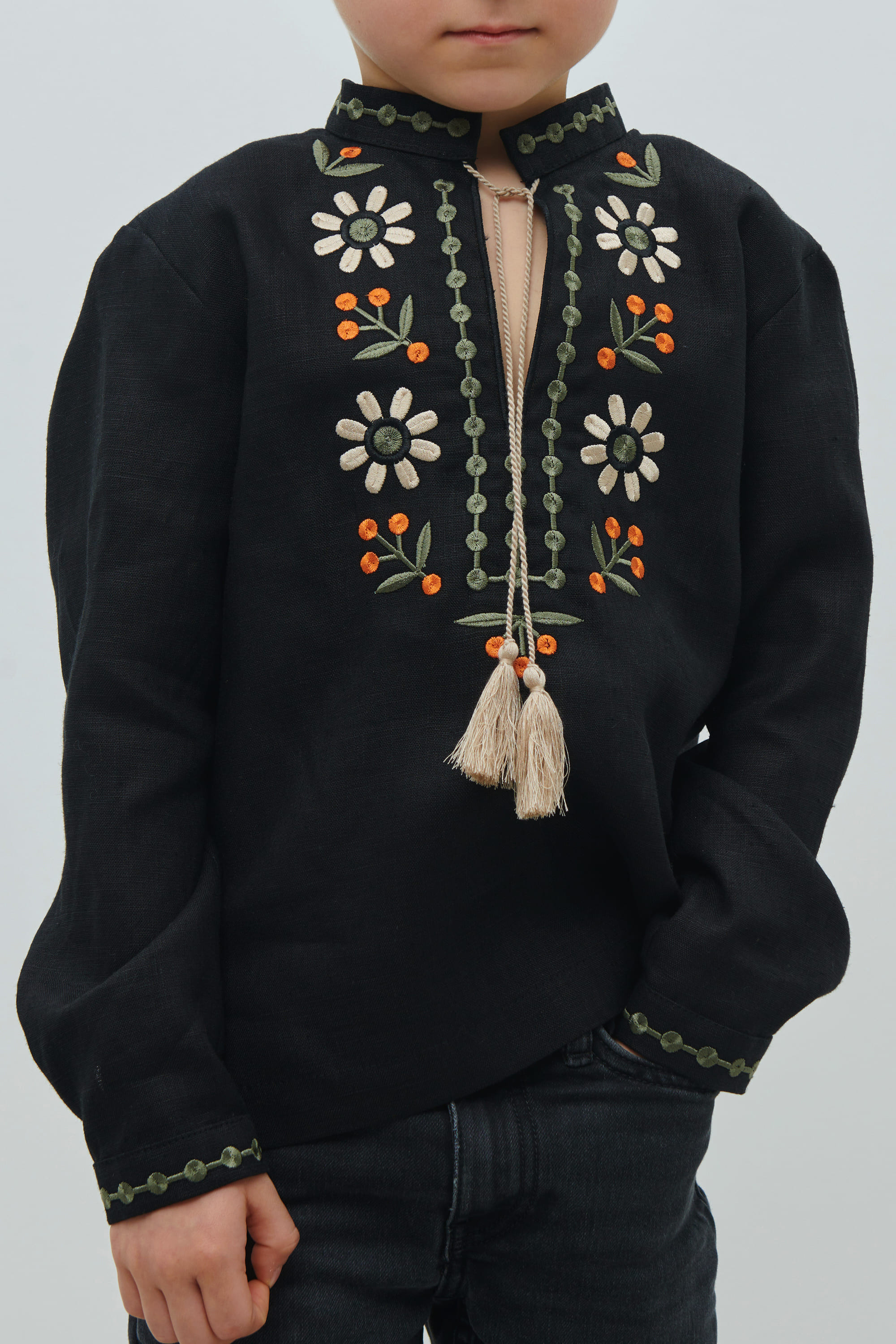 Black linen shirt for a boy Rozkvit