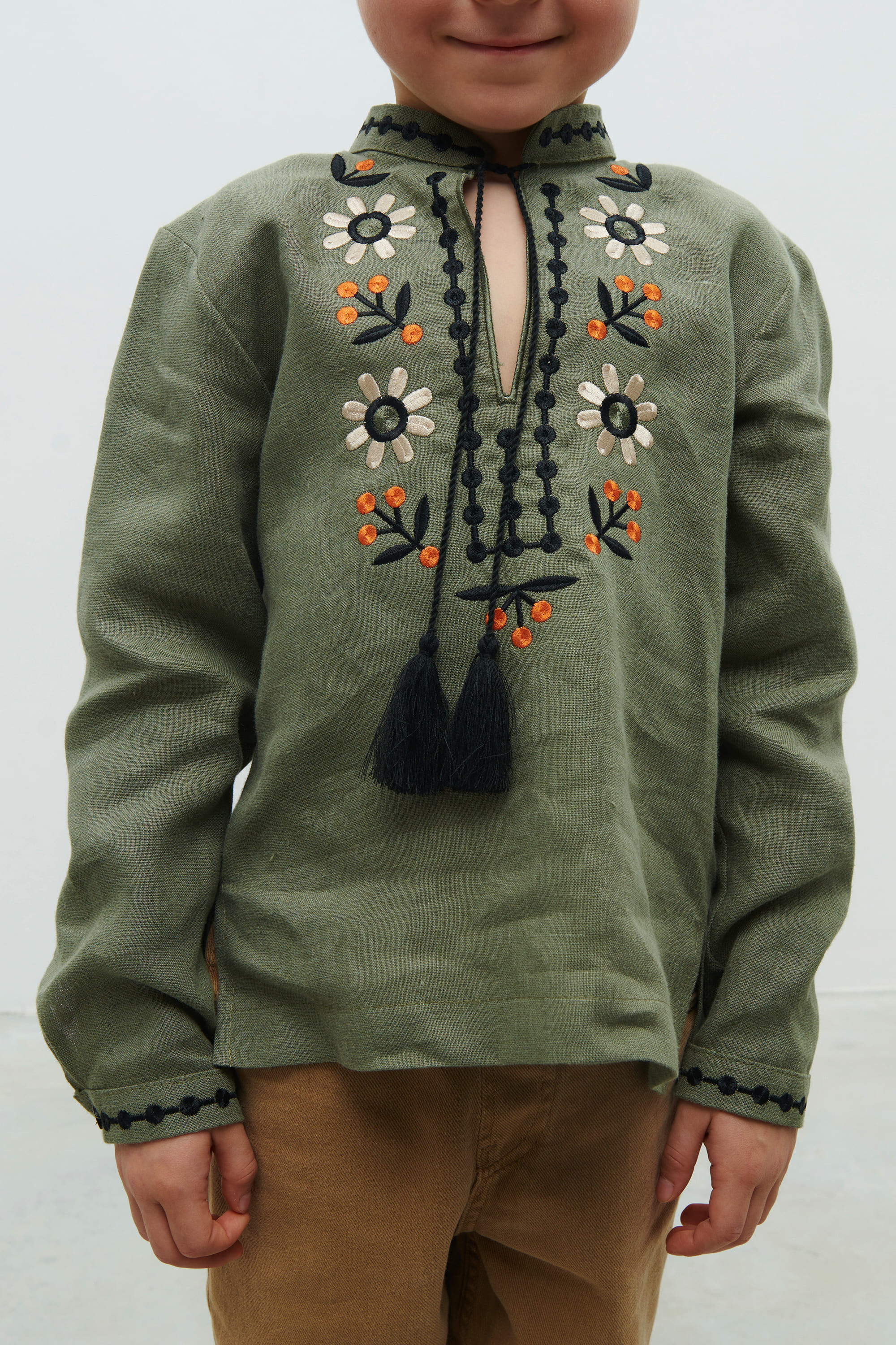 A shirt for a boy. The flowering of Maria Prymachenko's work | 110