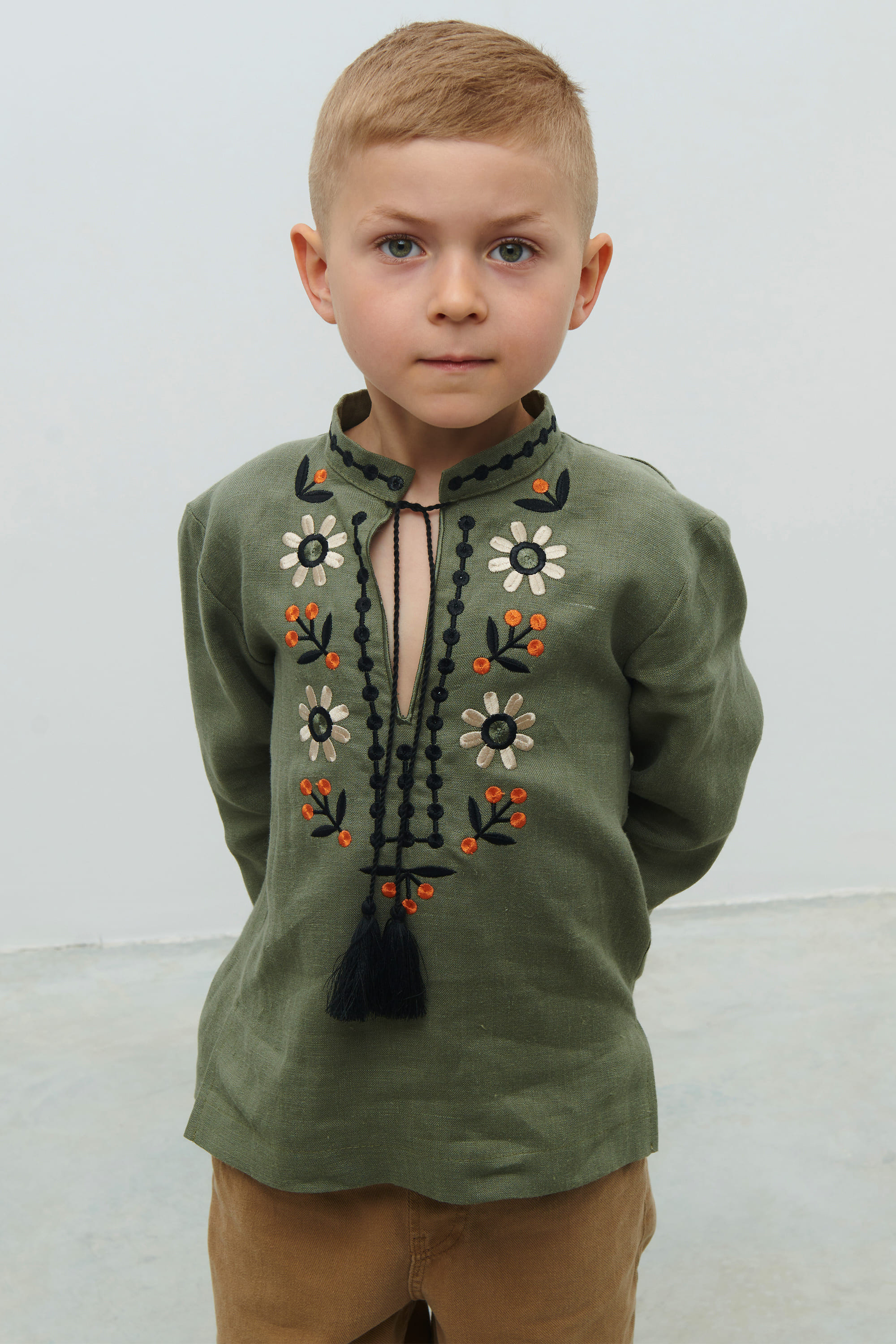 A shirt for a boy. The flowering of Maria Prymachenko's work | 110