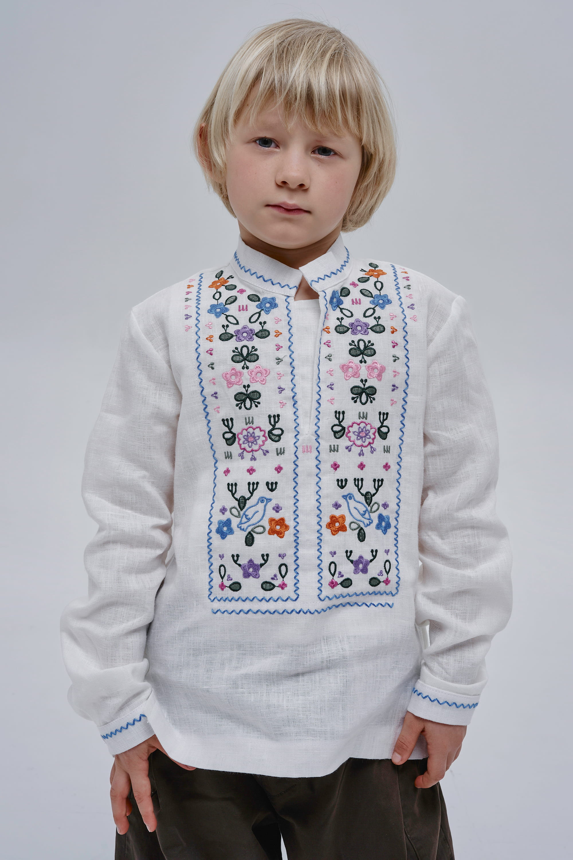 White embroidered shirt for a boy Huli-Huli