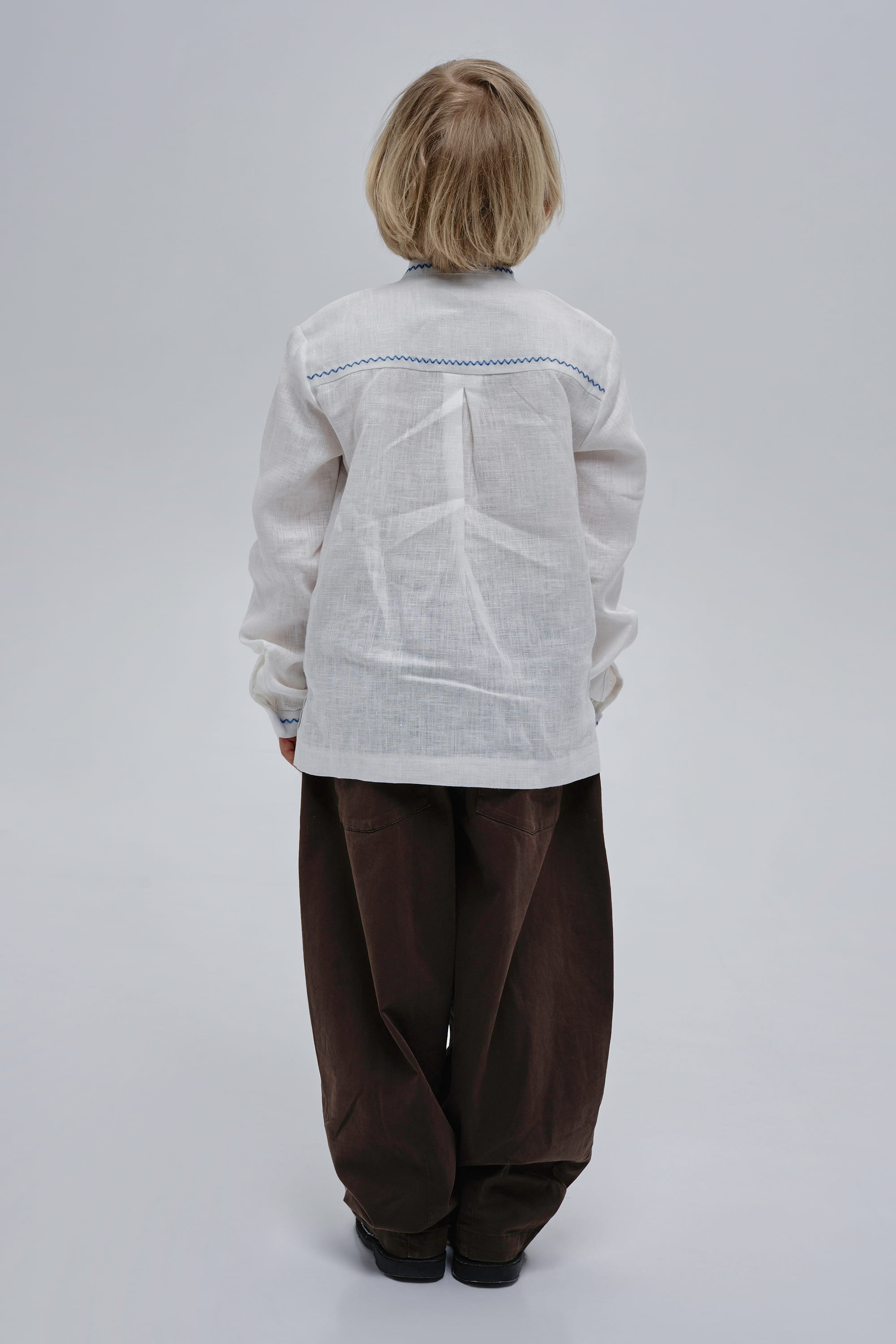 White embroidered shirt for a boy Huli-Huli