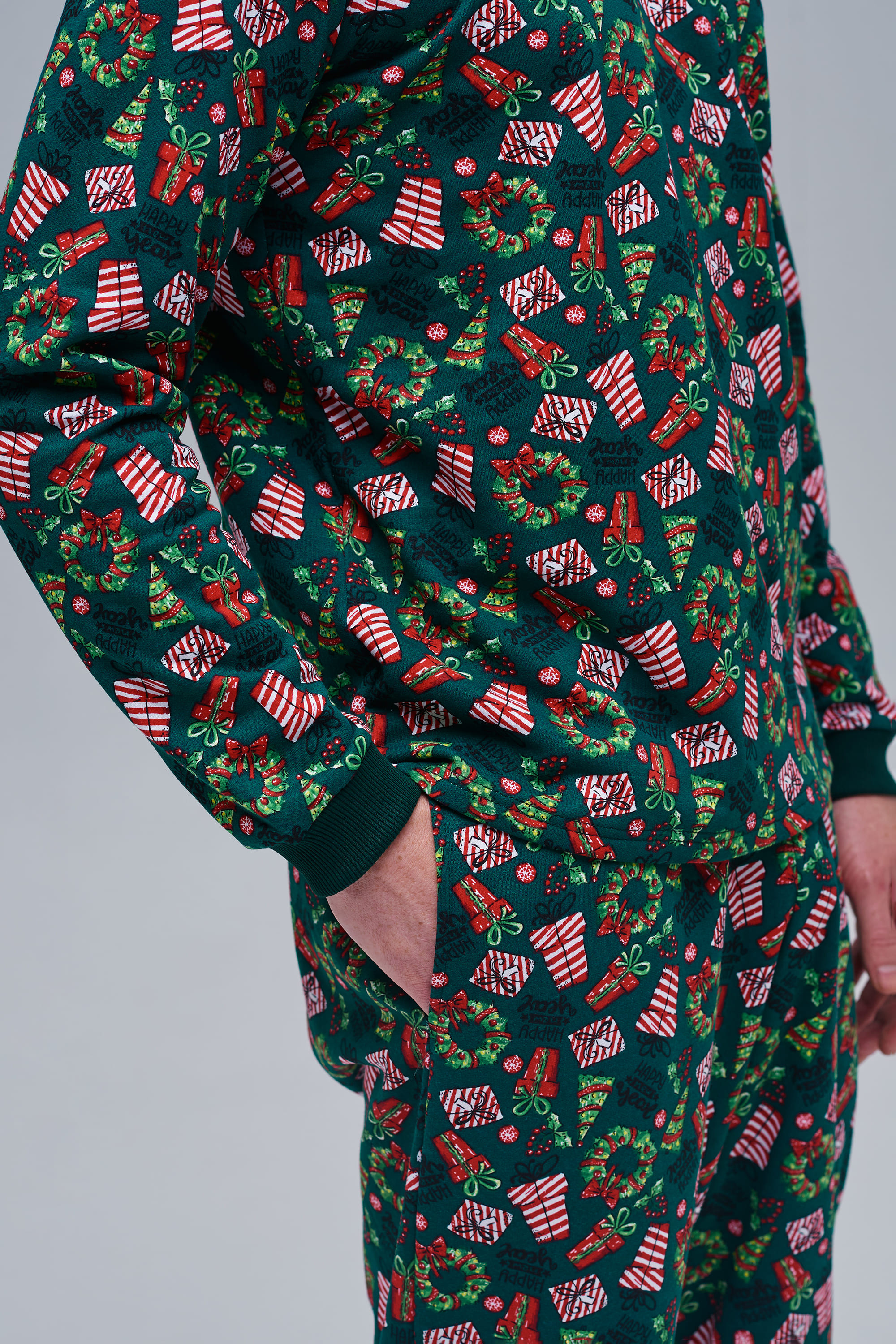 Men’s green Christmas pajama | S