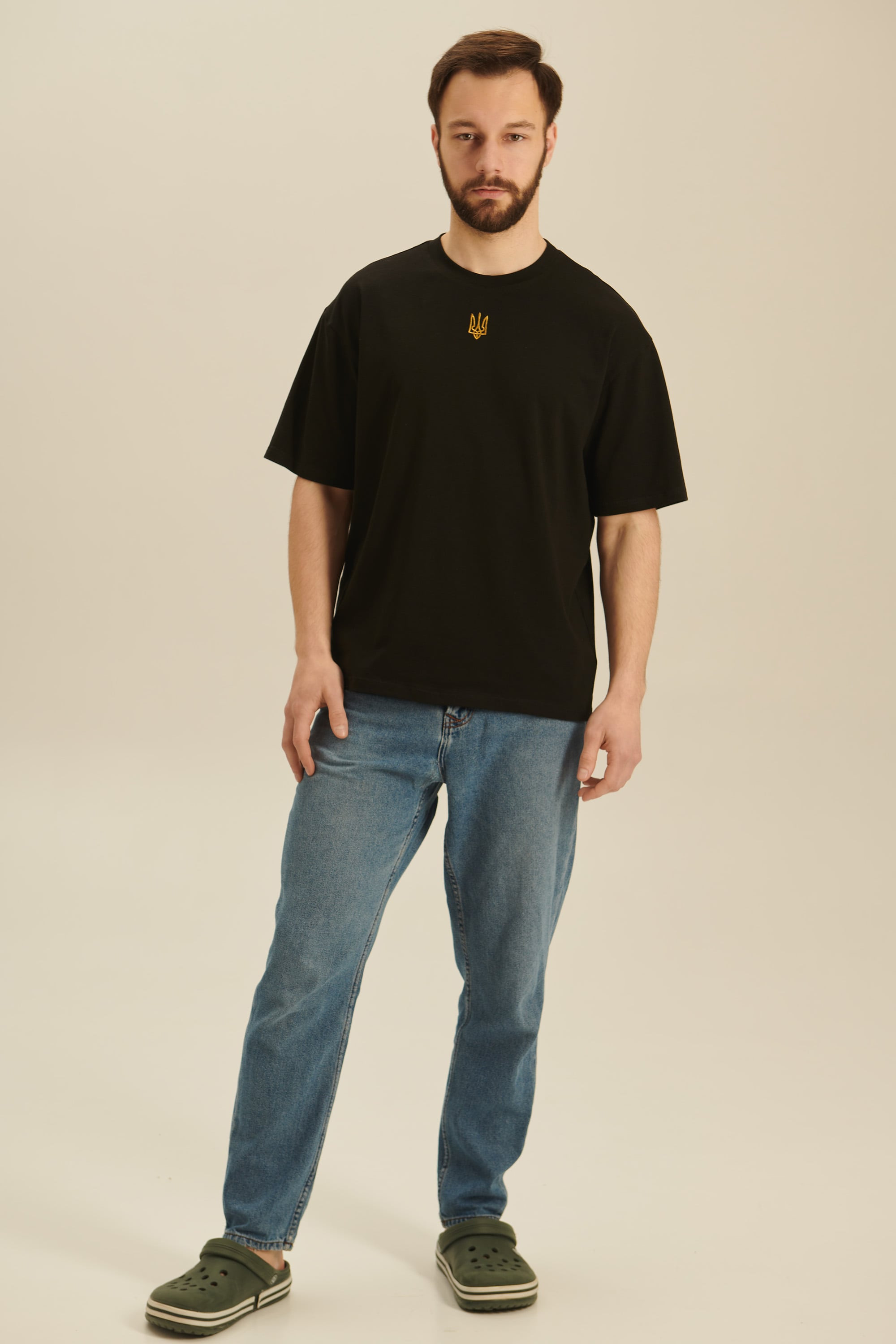 Men's embroidered T-shirt with the coat of arms of Ukraine 2 | M-L