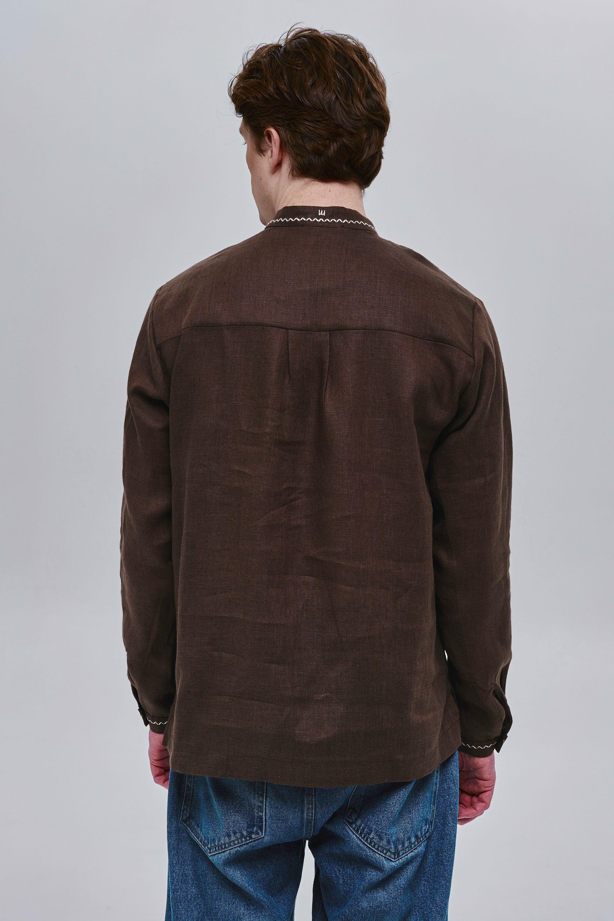 Chocolate embroidered men's shirt Huli-Huli Chocolate embroidered men's shirt Huli-Huli