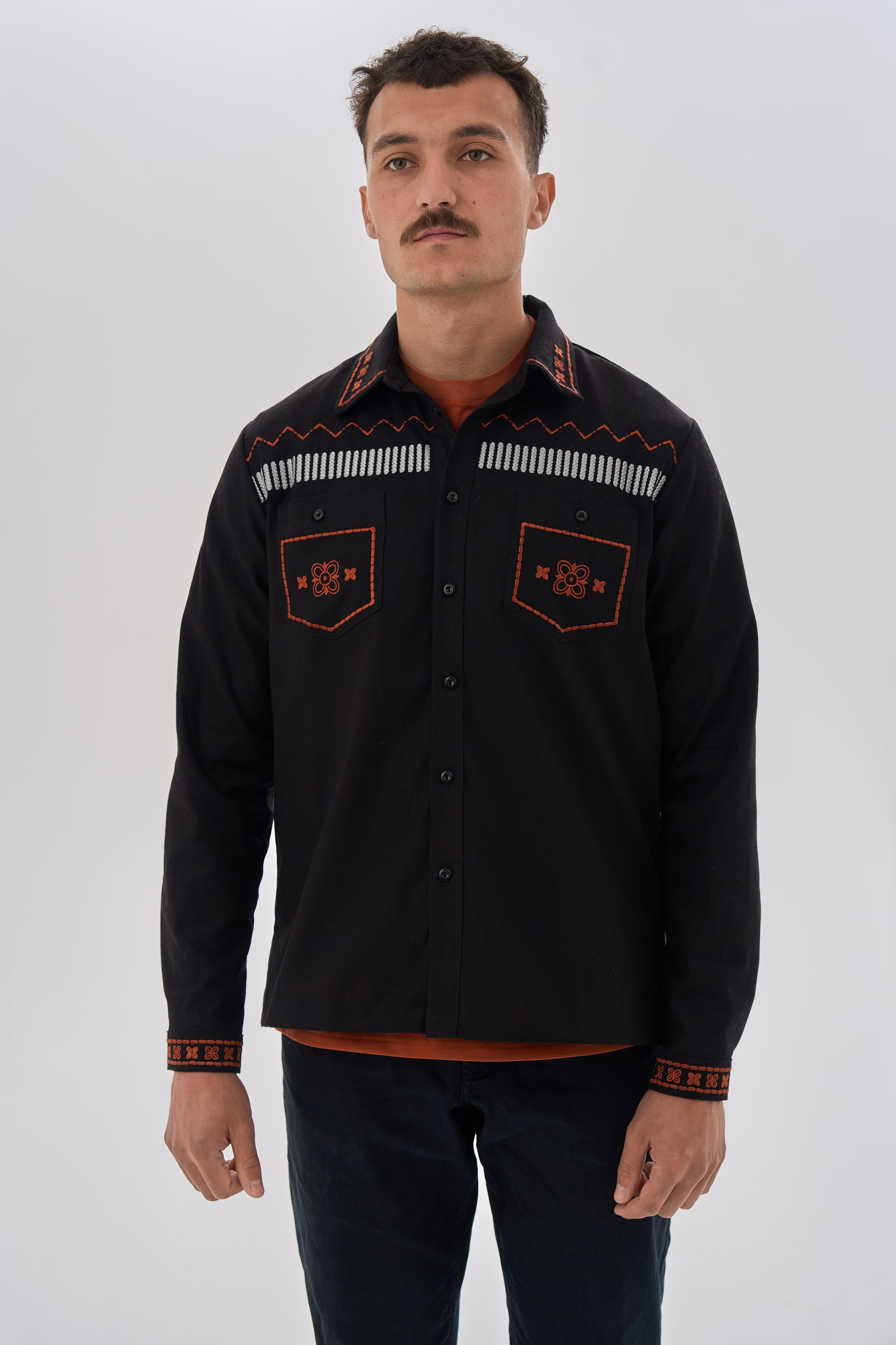 Men's embroidered shirt Dereviy 2