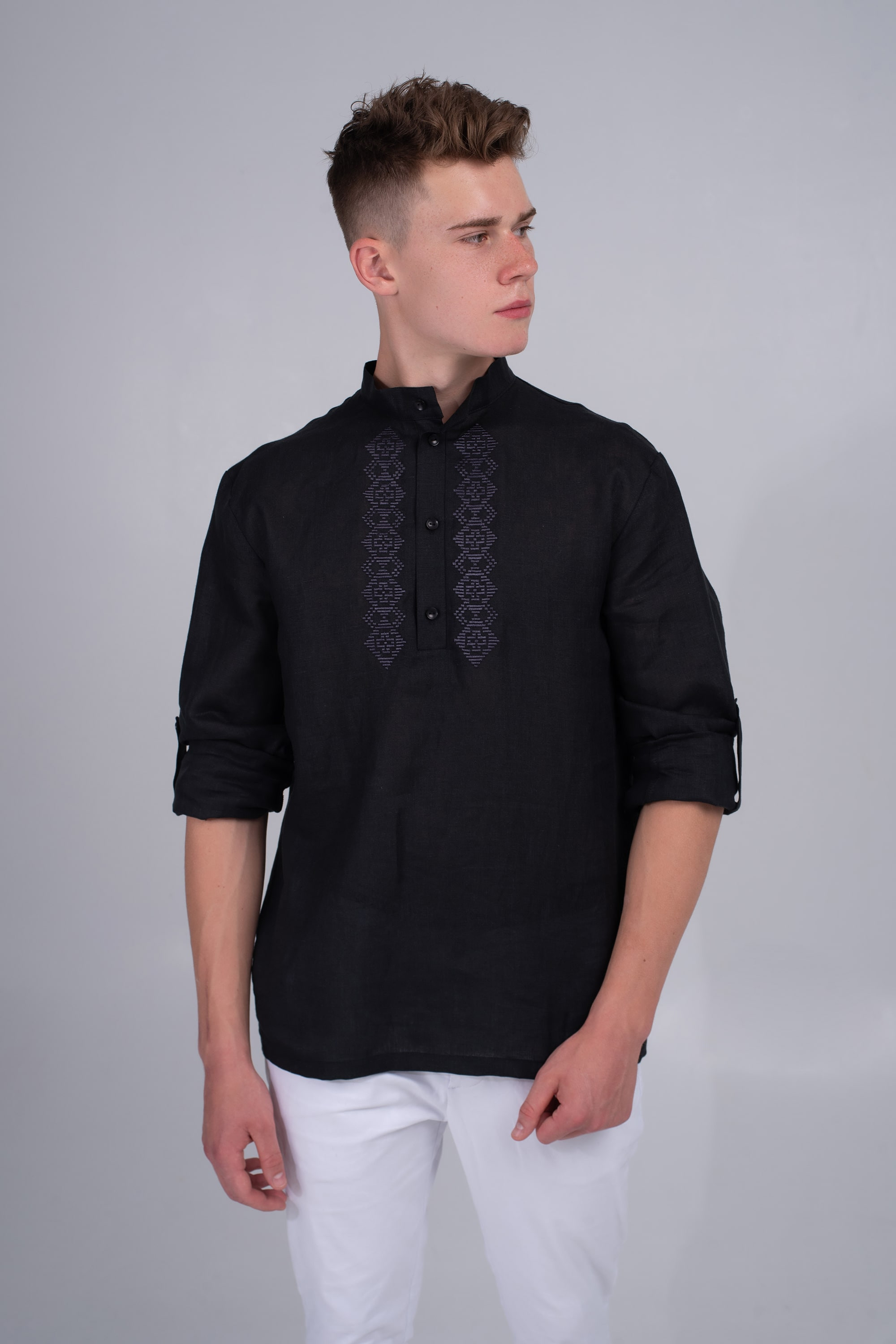 Men's embroidered shirt black