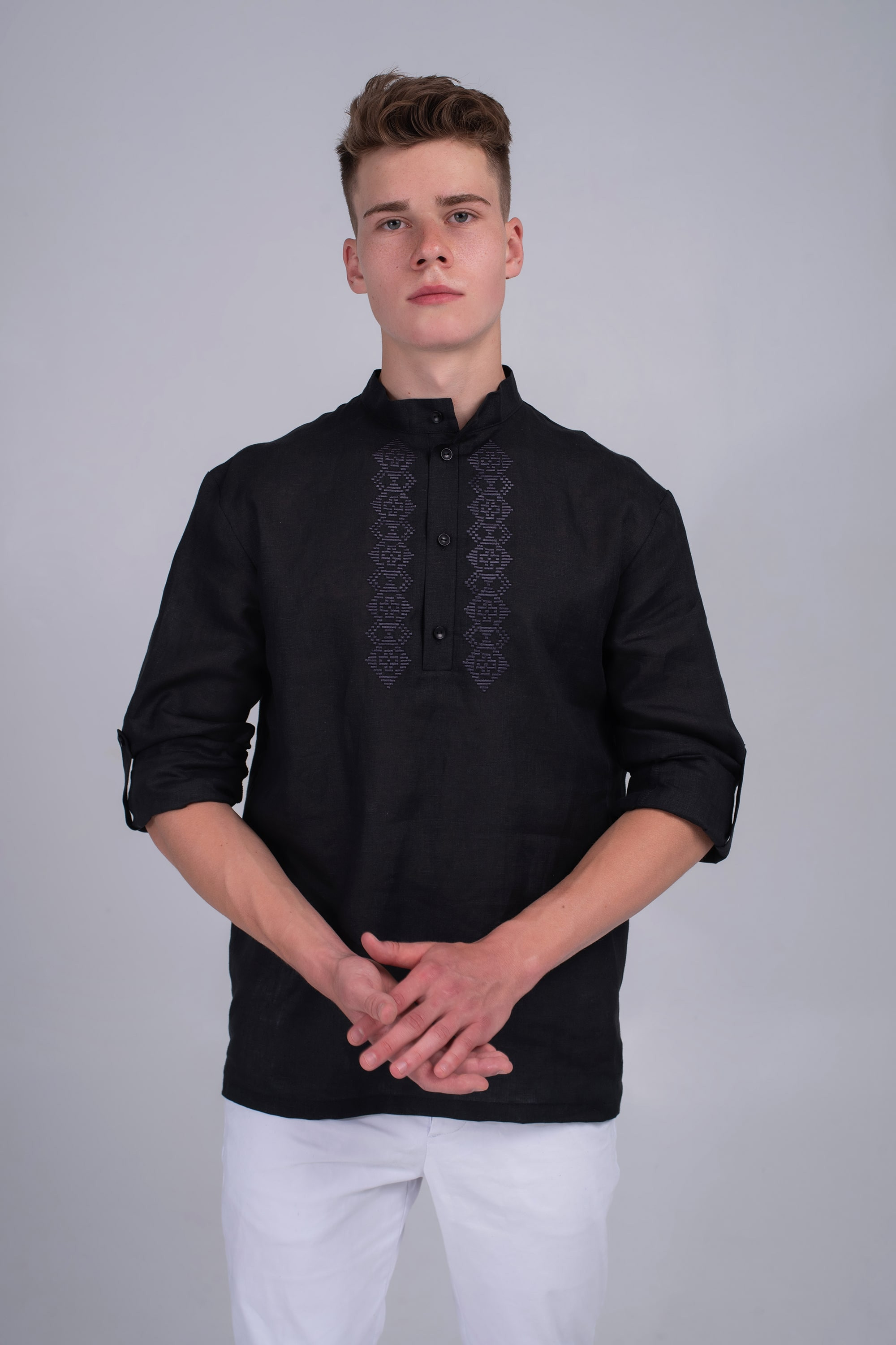 Men's embroidered shirt black
