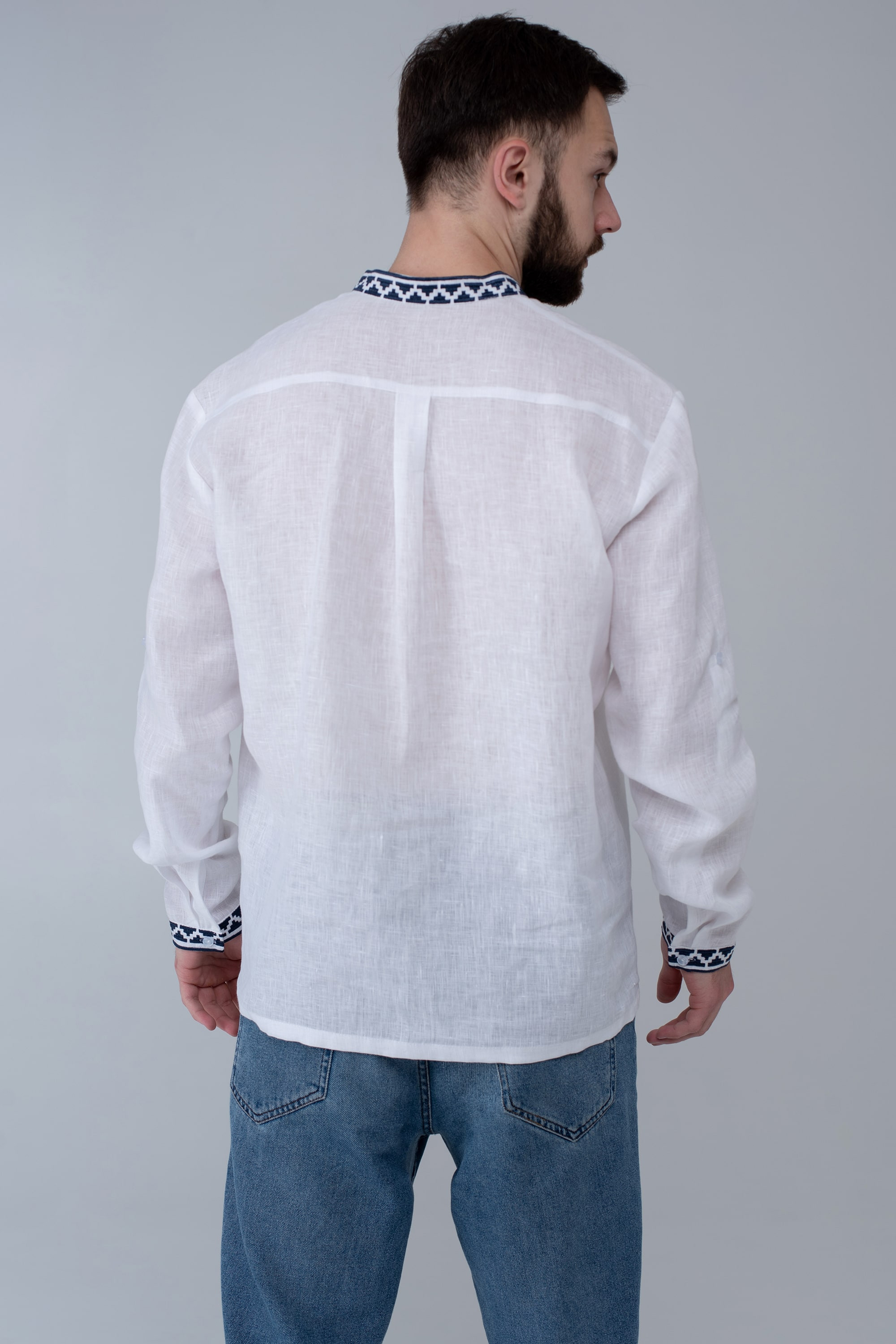 Men's white vyshyvanka | XS | 44