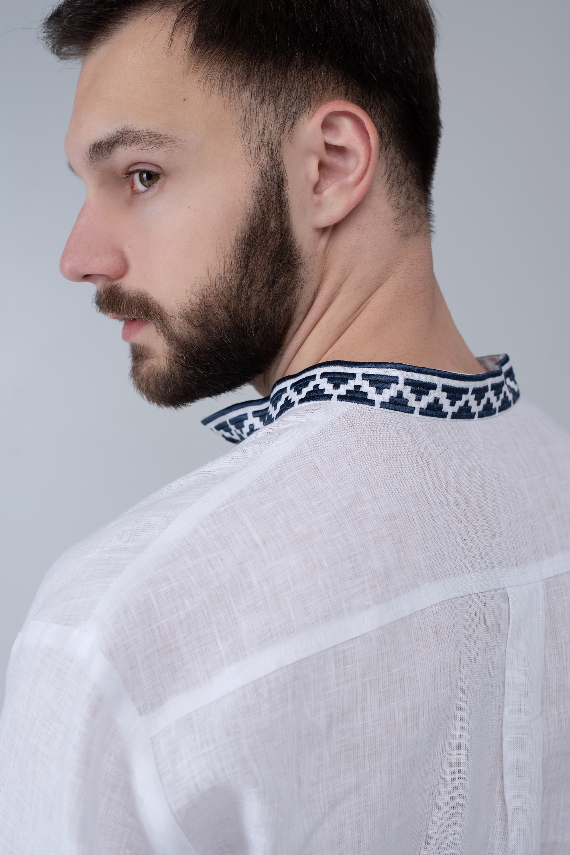 Men's white vyshyvanka | XS | 44