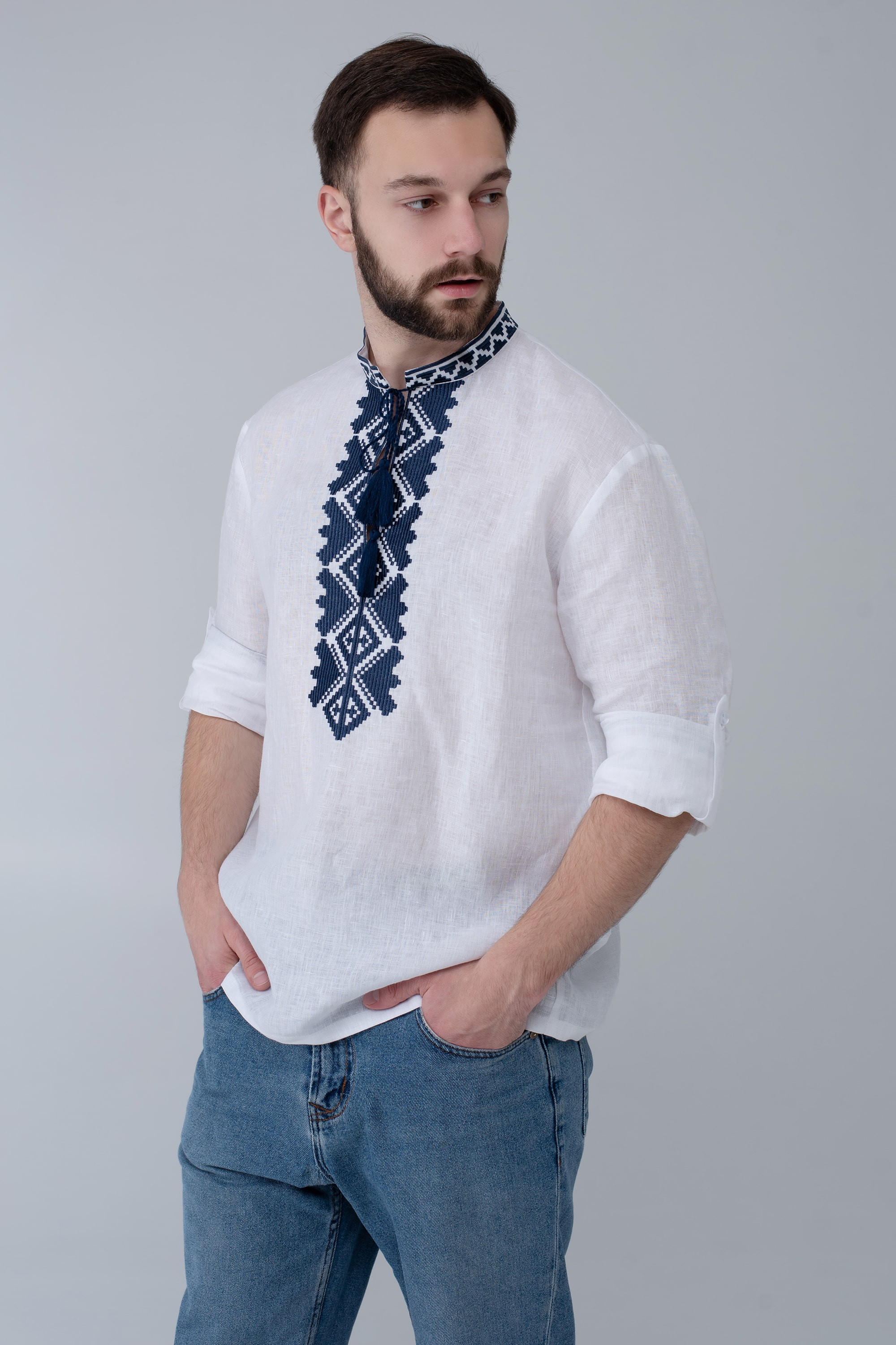 Men's white vyshyvanka | XS | 44