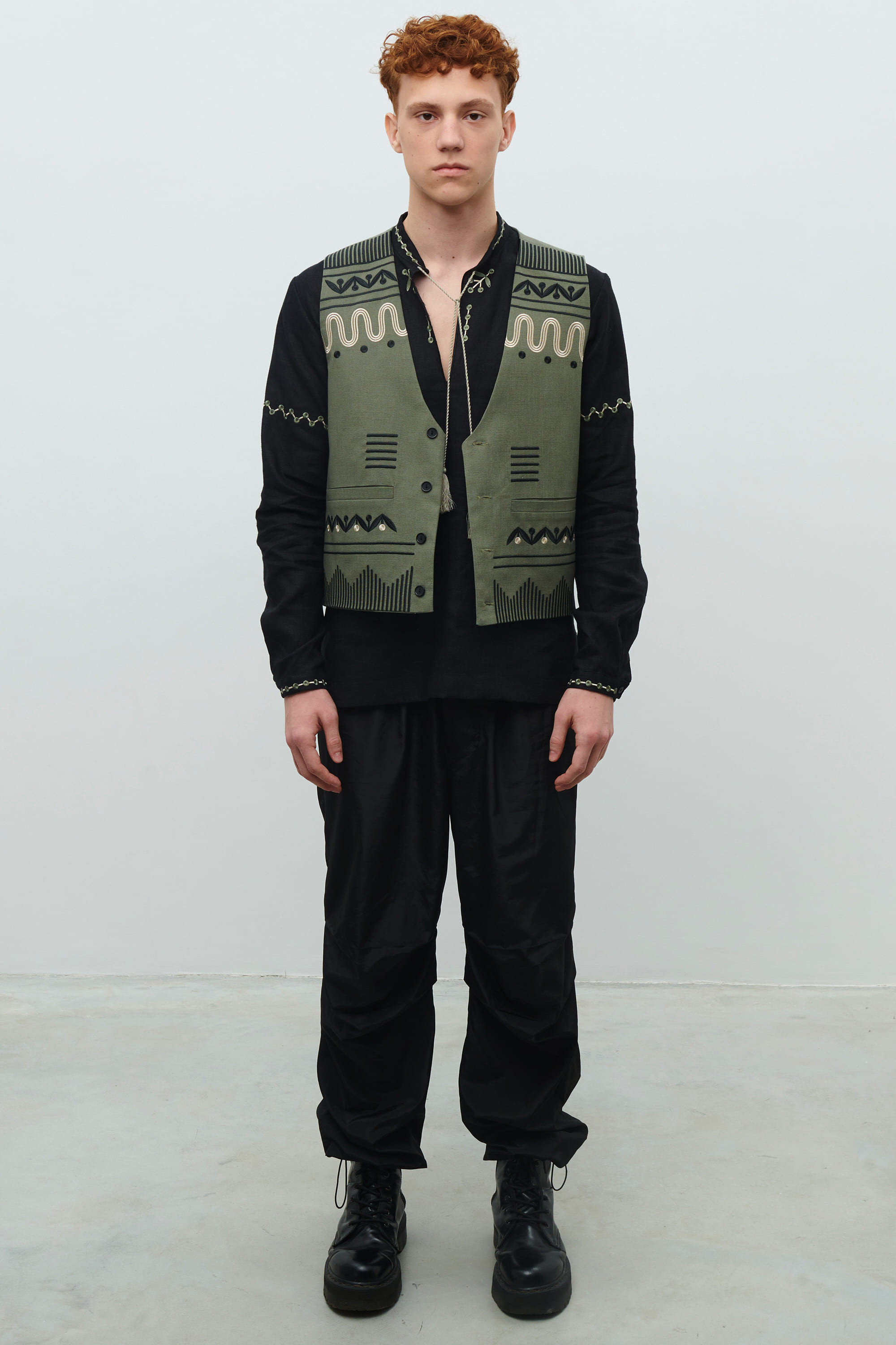A set of a men's shirt with a vest Gillia 2 | XS | 44