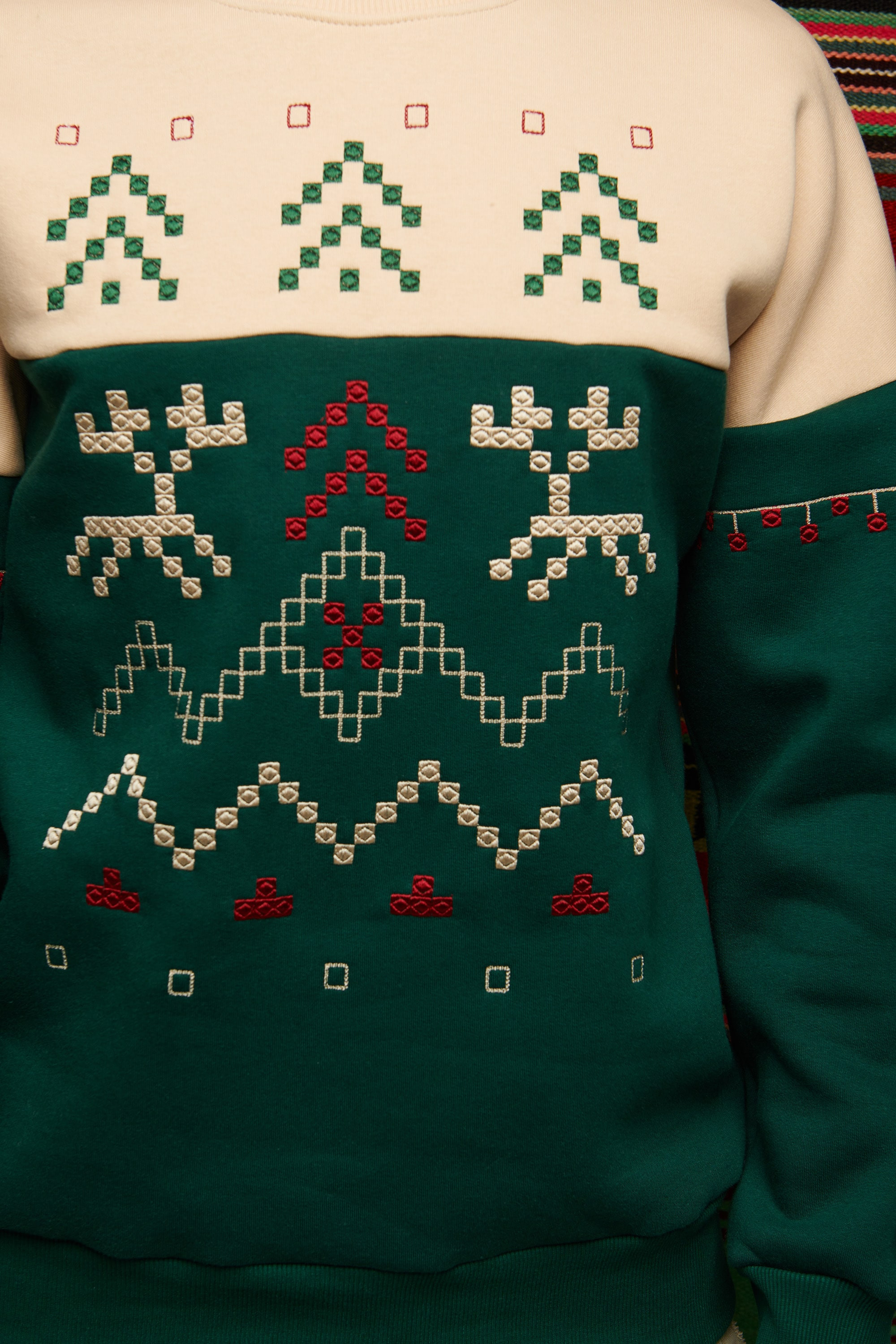 Men's green sweatshirt December 1