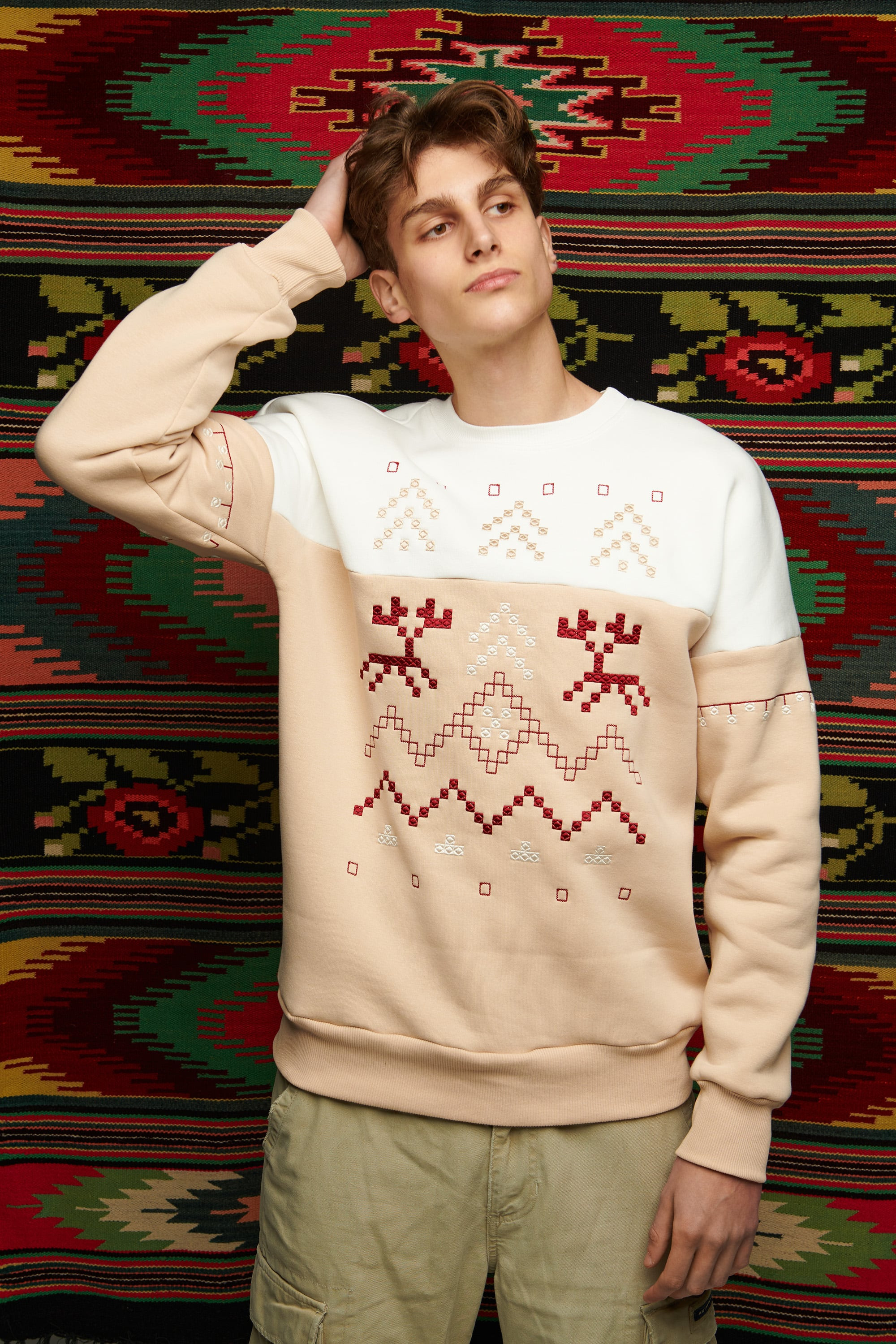 Men's beige sweatshirt December 3