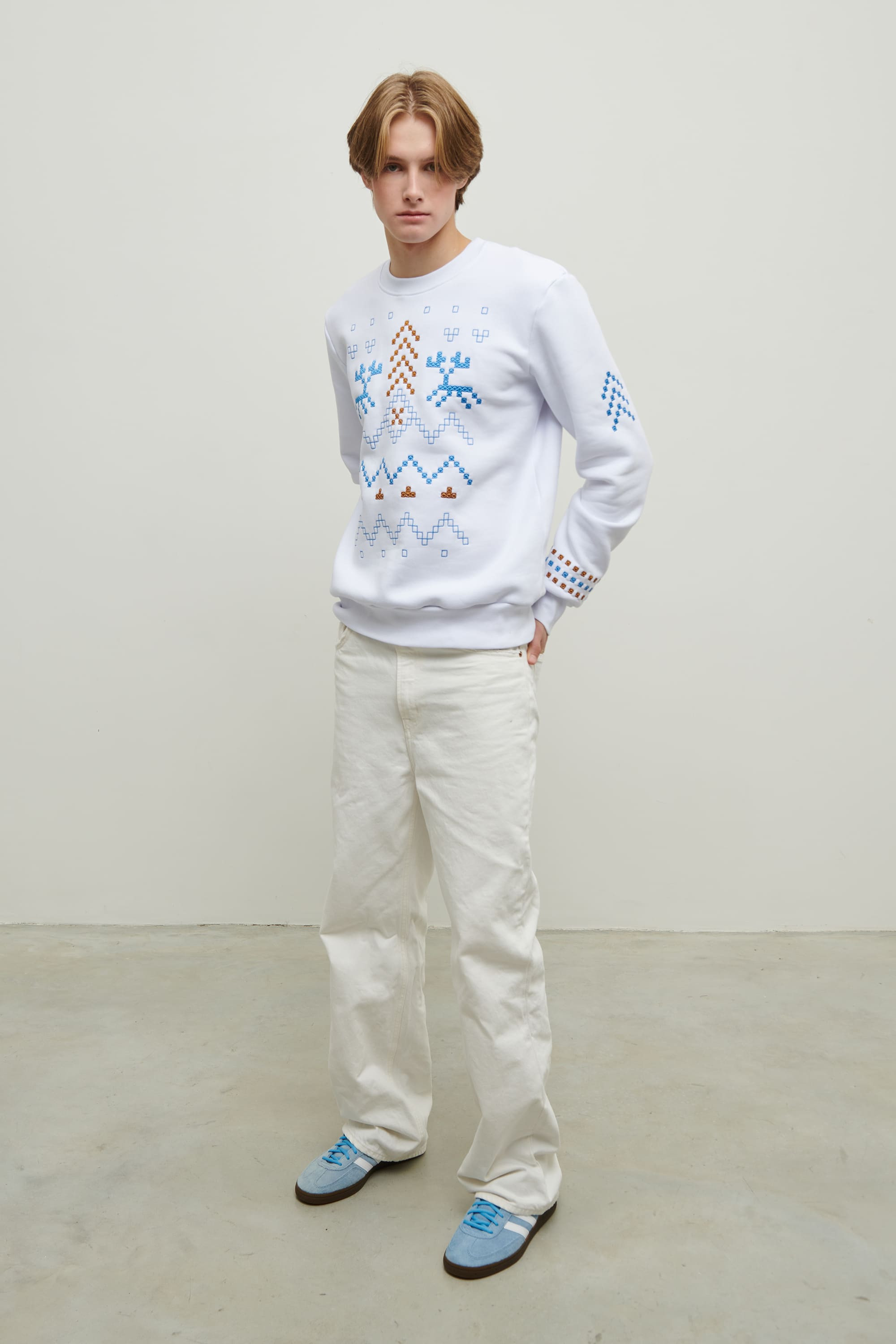 Men's beige sweatshirt December 5