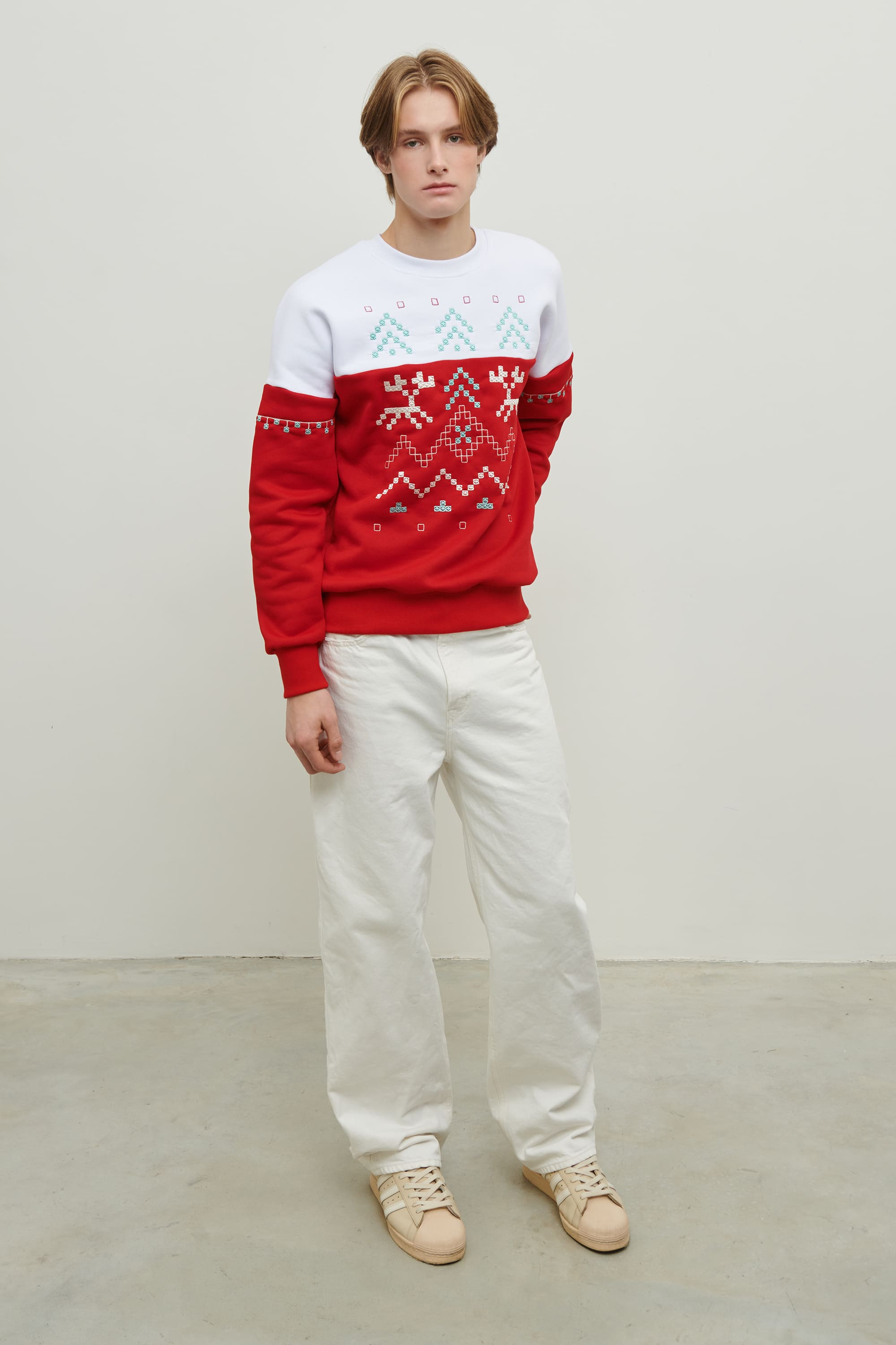 Men's embroidered sweatshirt December 6 | S