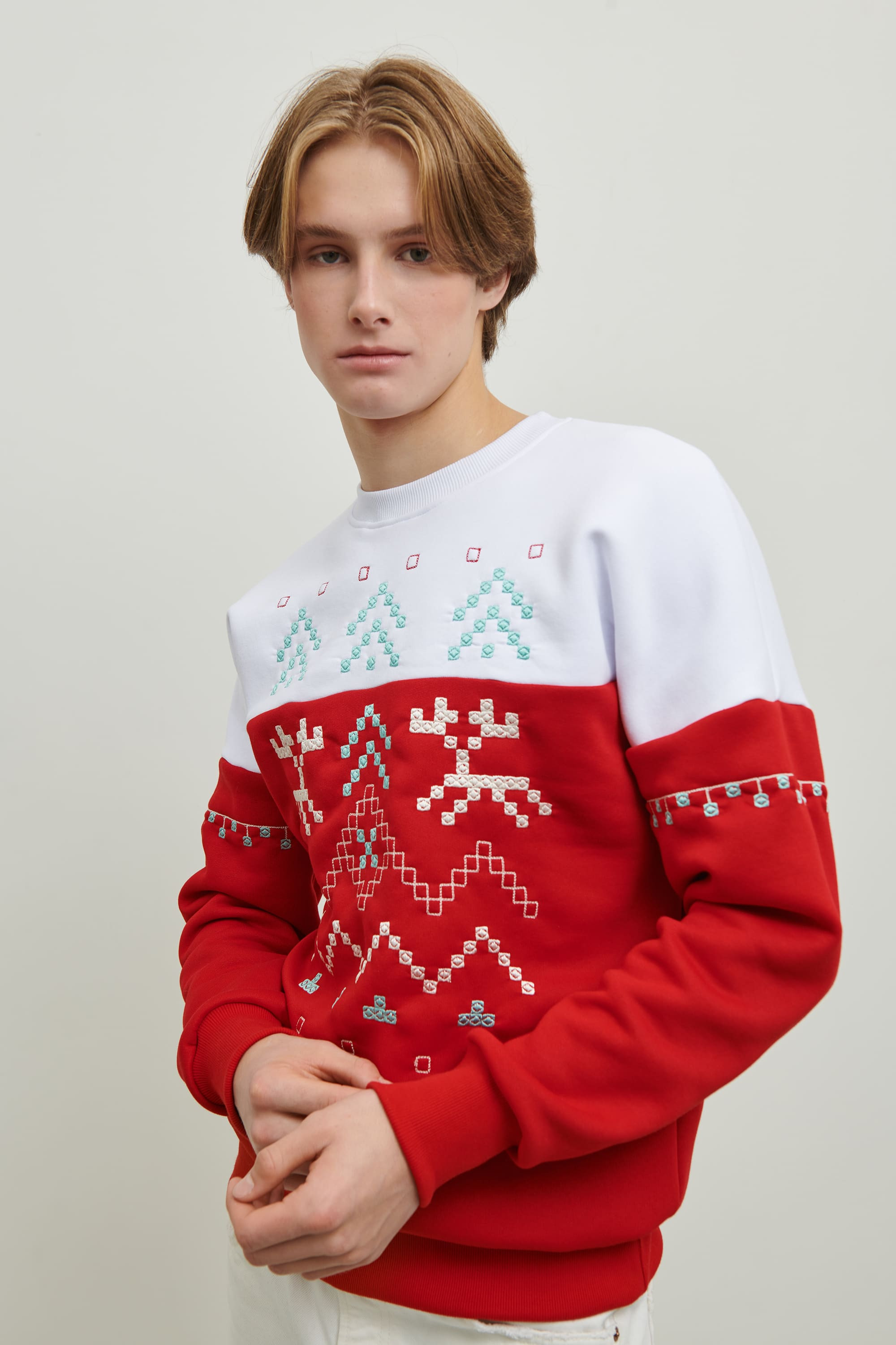 Men's embroidered sweatshirt December 6 | S