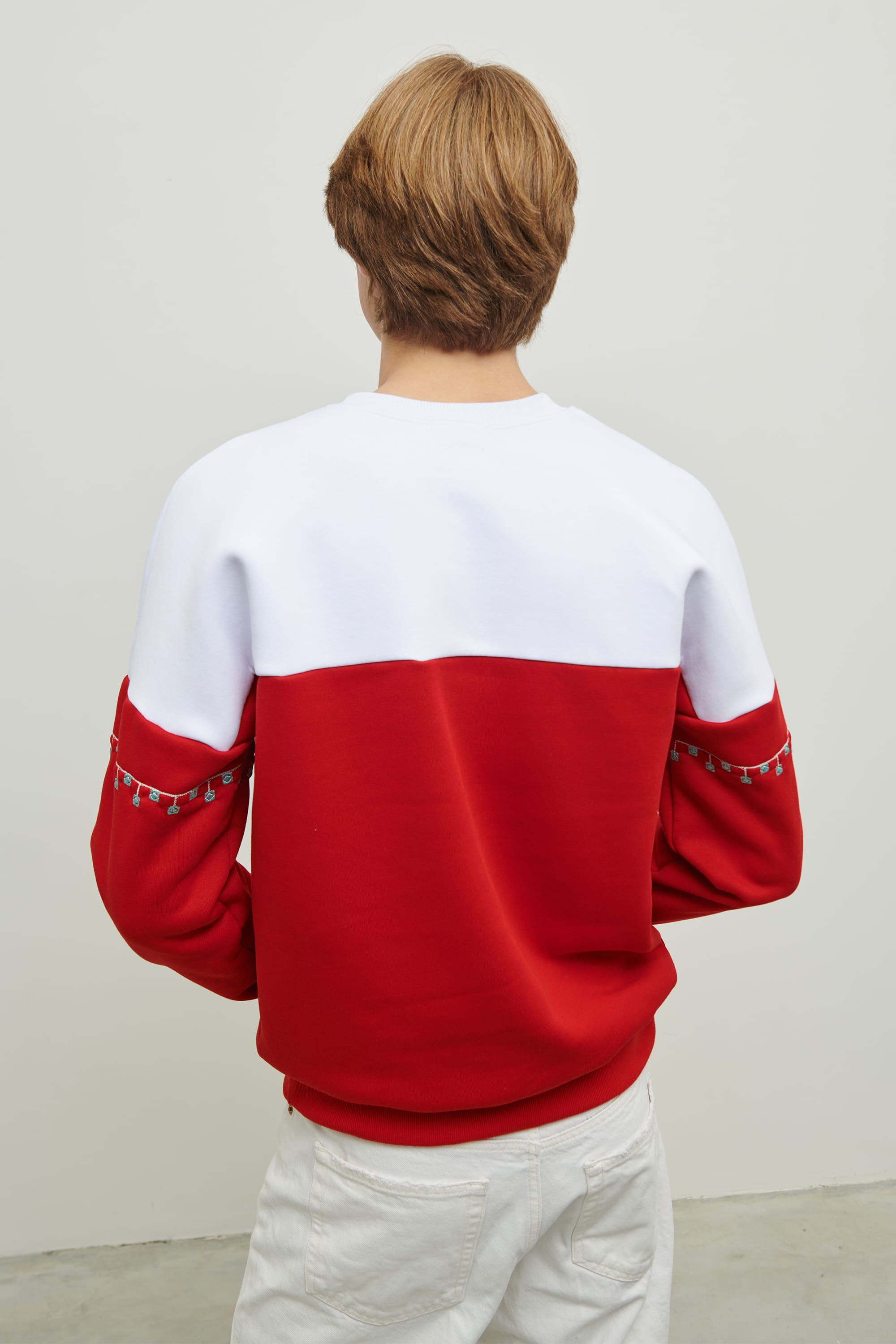Men's embroidered sweatshirt December 6 | S