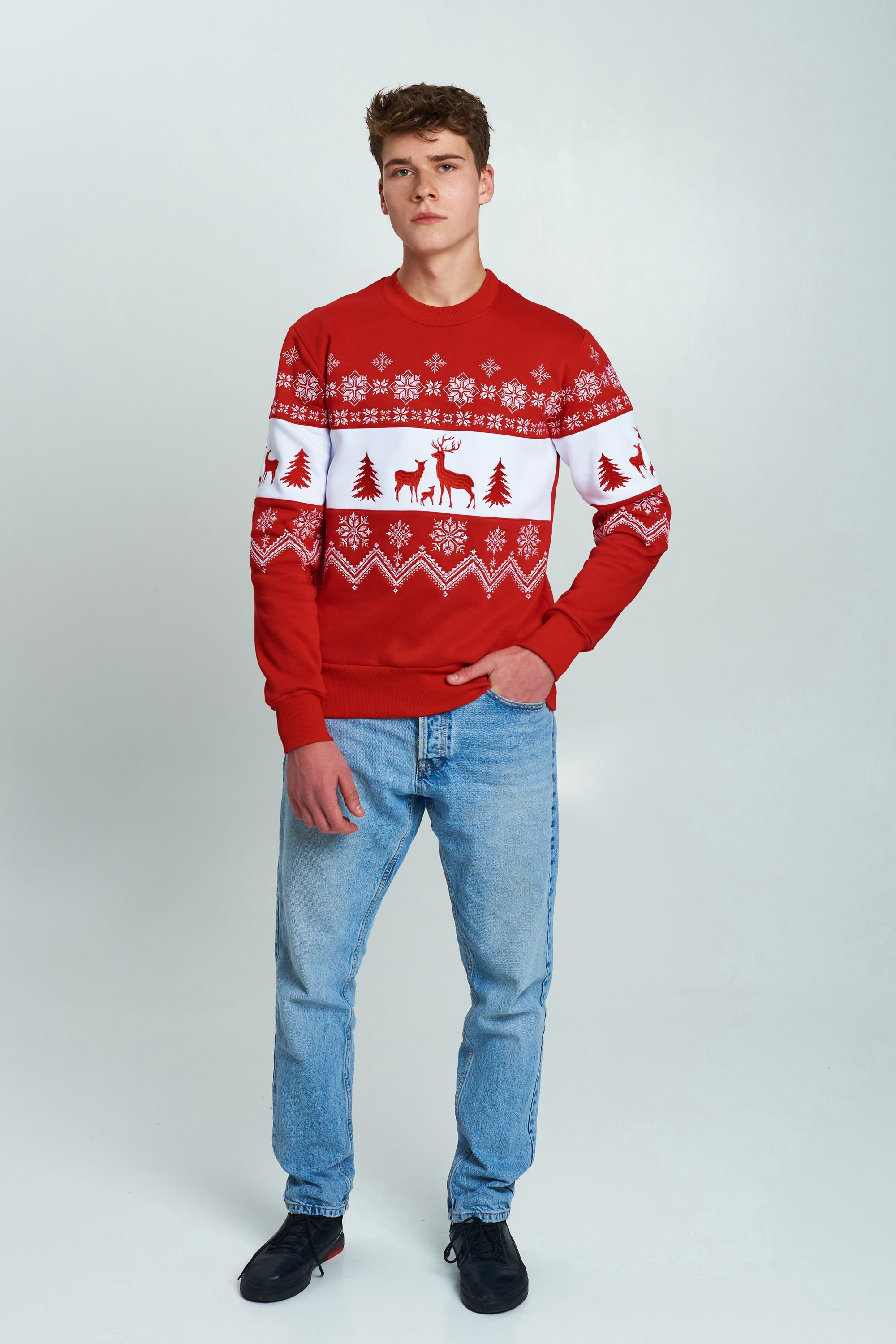 New Year's sweaters for two red