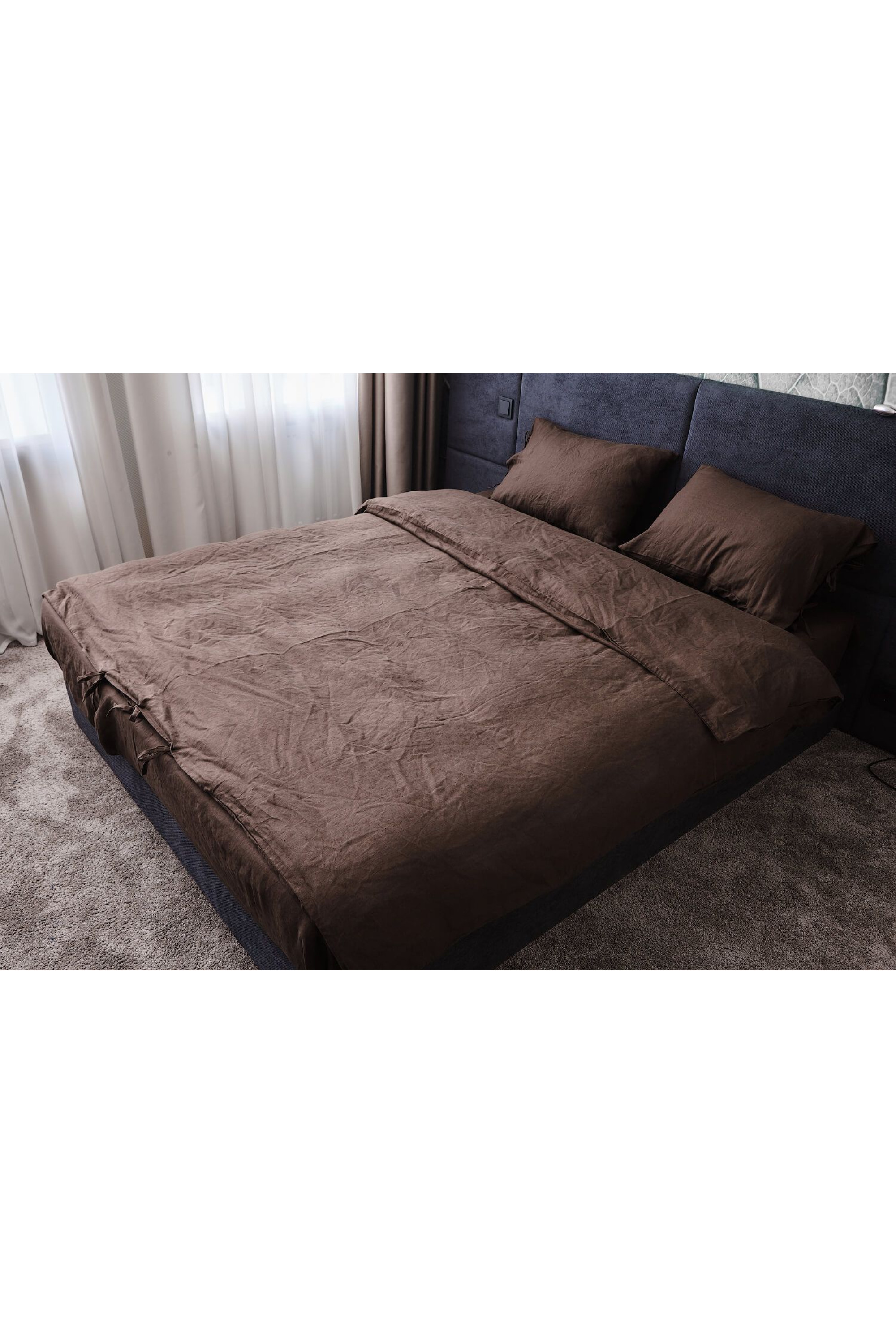 Linen bedding of milk chocolate color Linen bedding of milk chocolate color