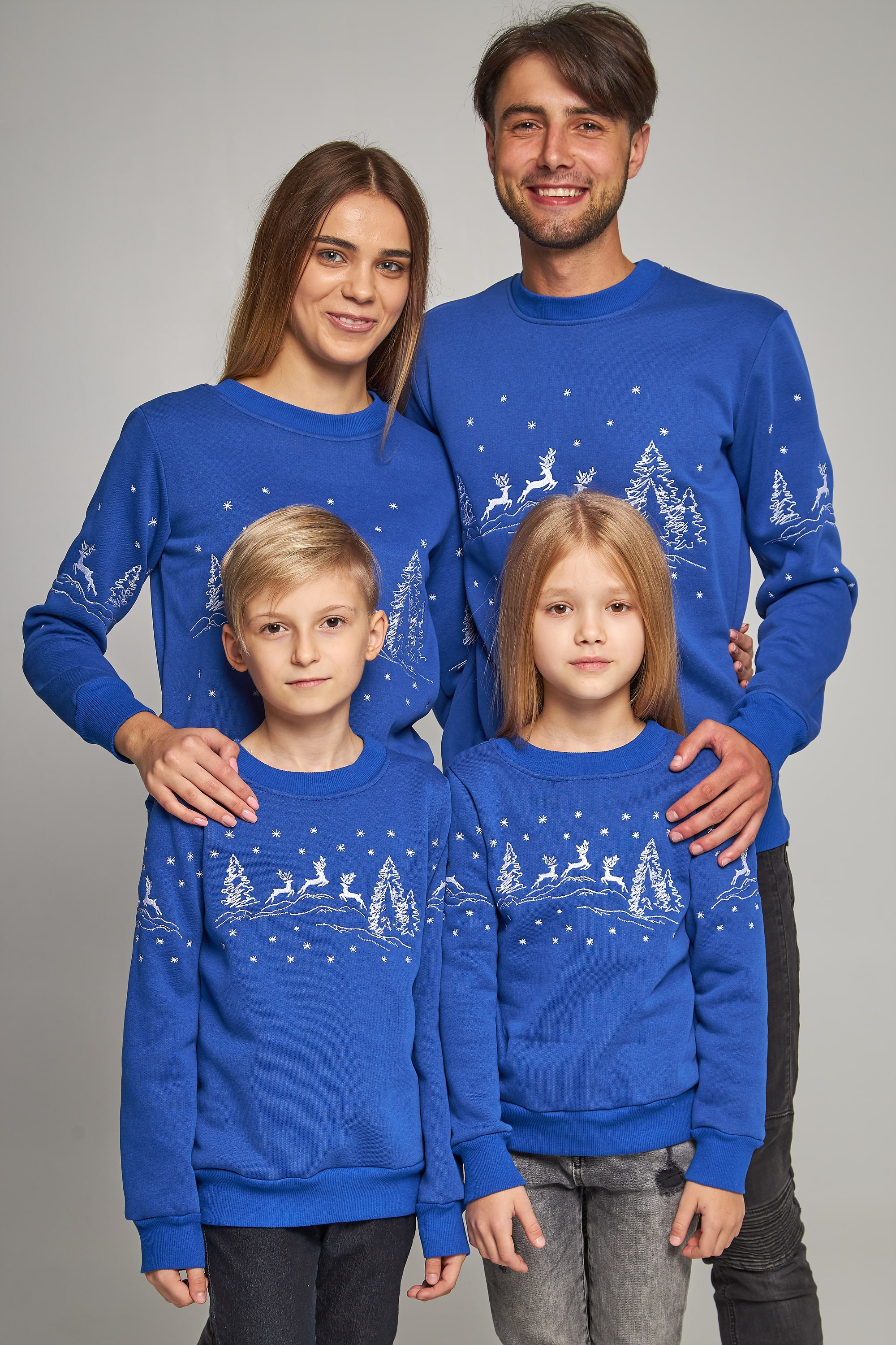 Family Christmas sweatshots with deer blue