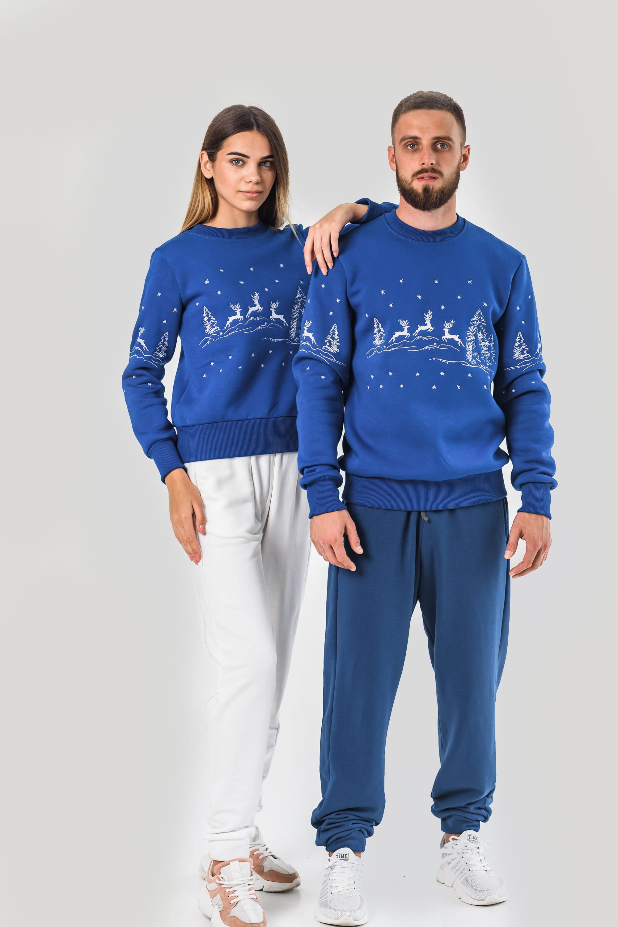 Family Christmas sweatshots with deer blue