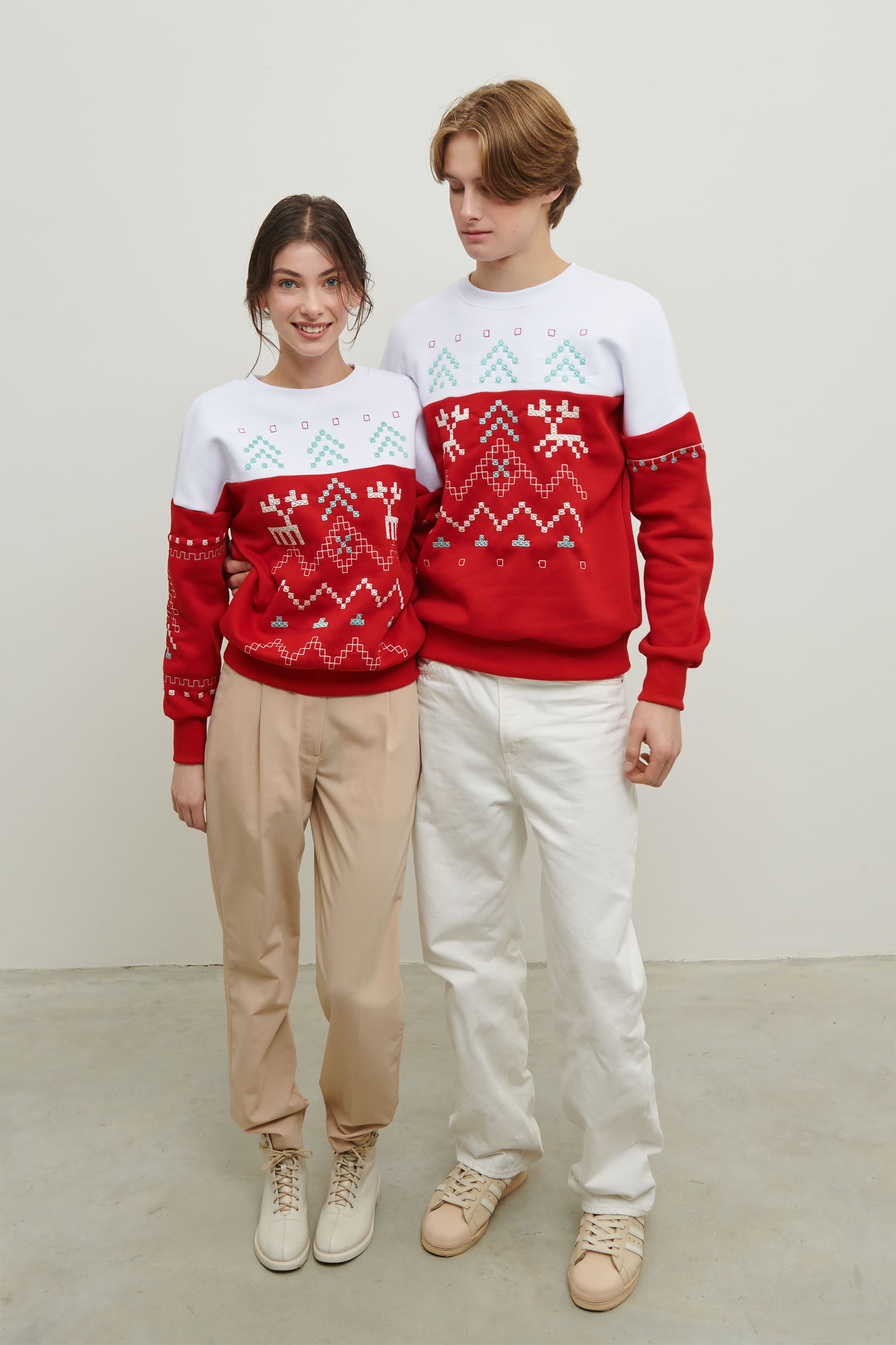 Men's embroidered sweatshirt December 6 | S